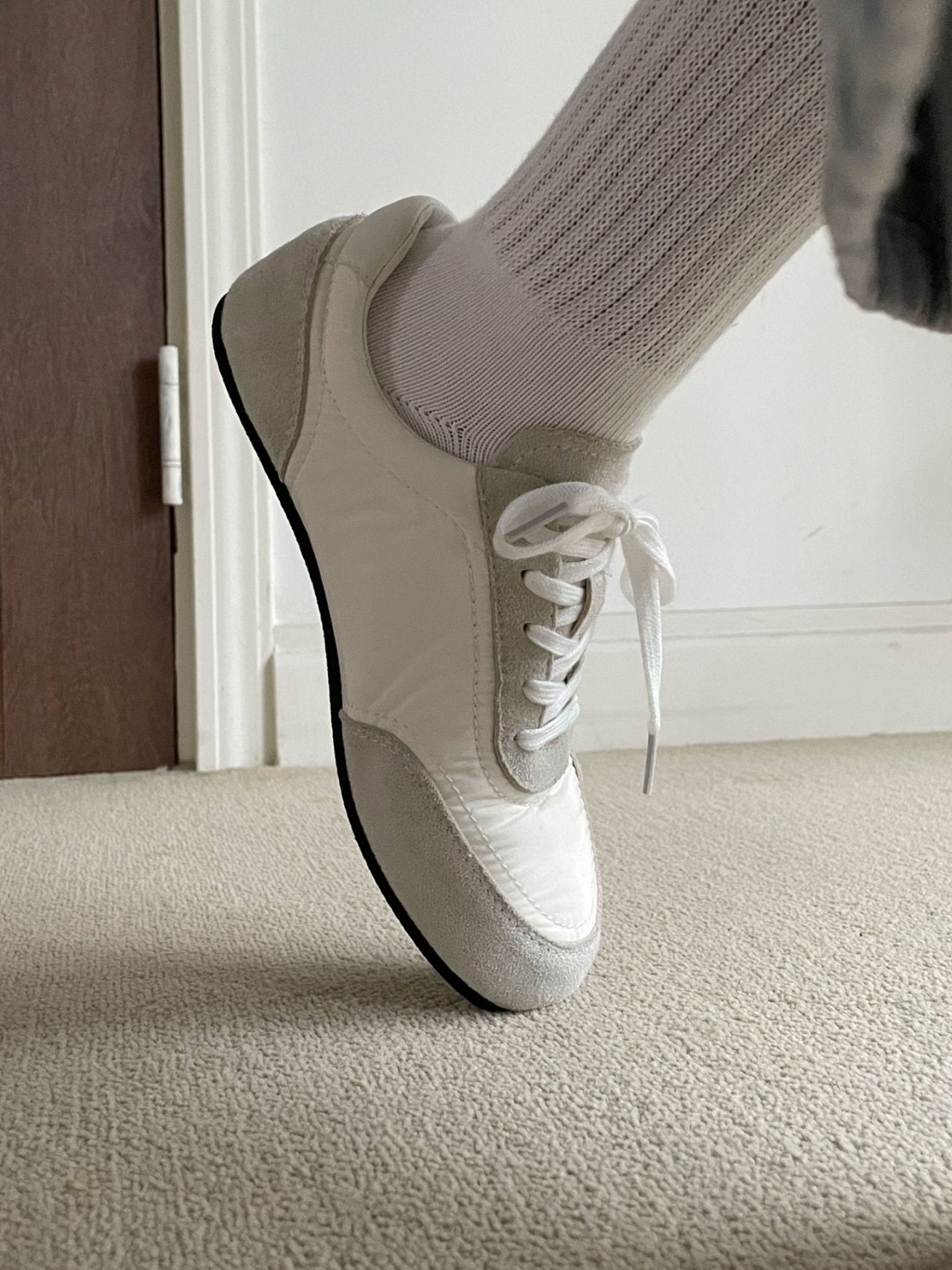 Simple nylon sneakers