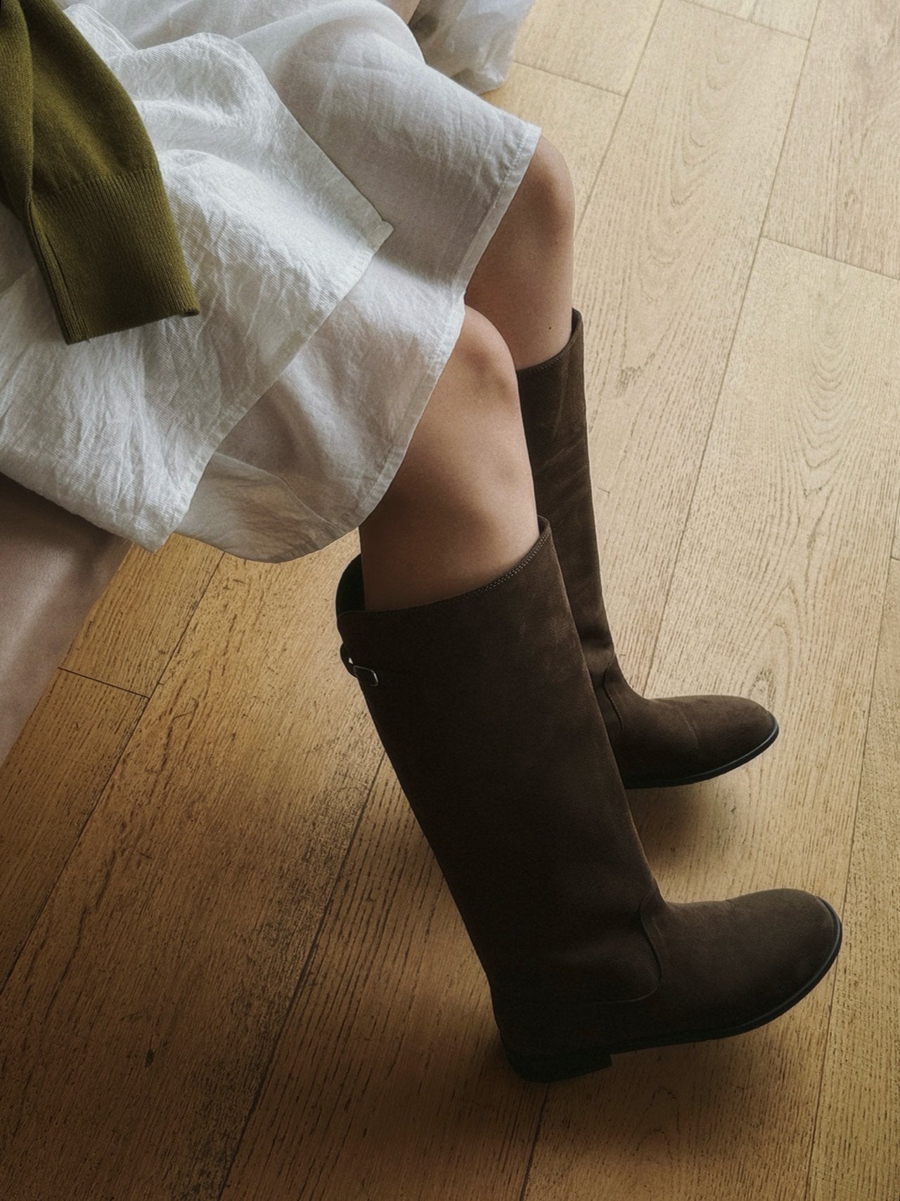 Olive V-Cut Belted Boots-2col