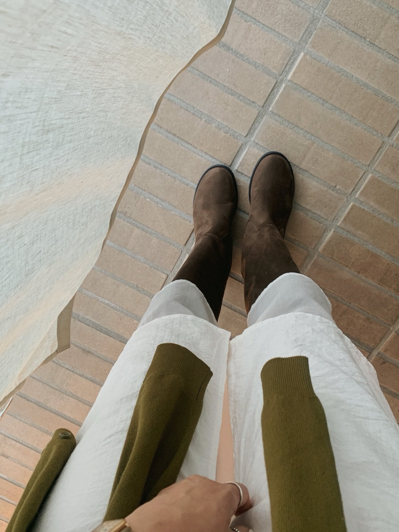 Olive V-Cut Belted Boots-2col