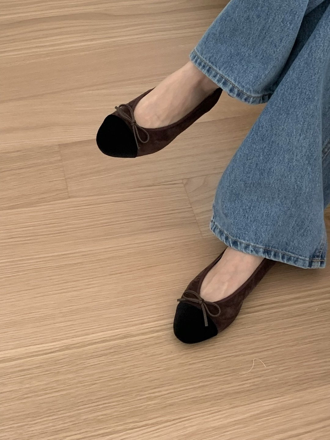 front velvet ribbon suede flat