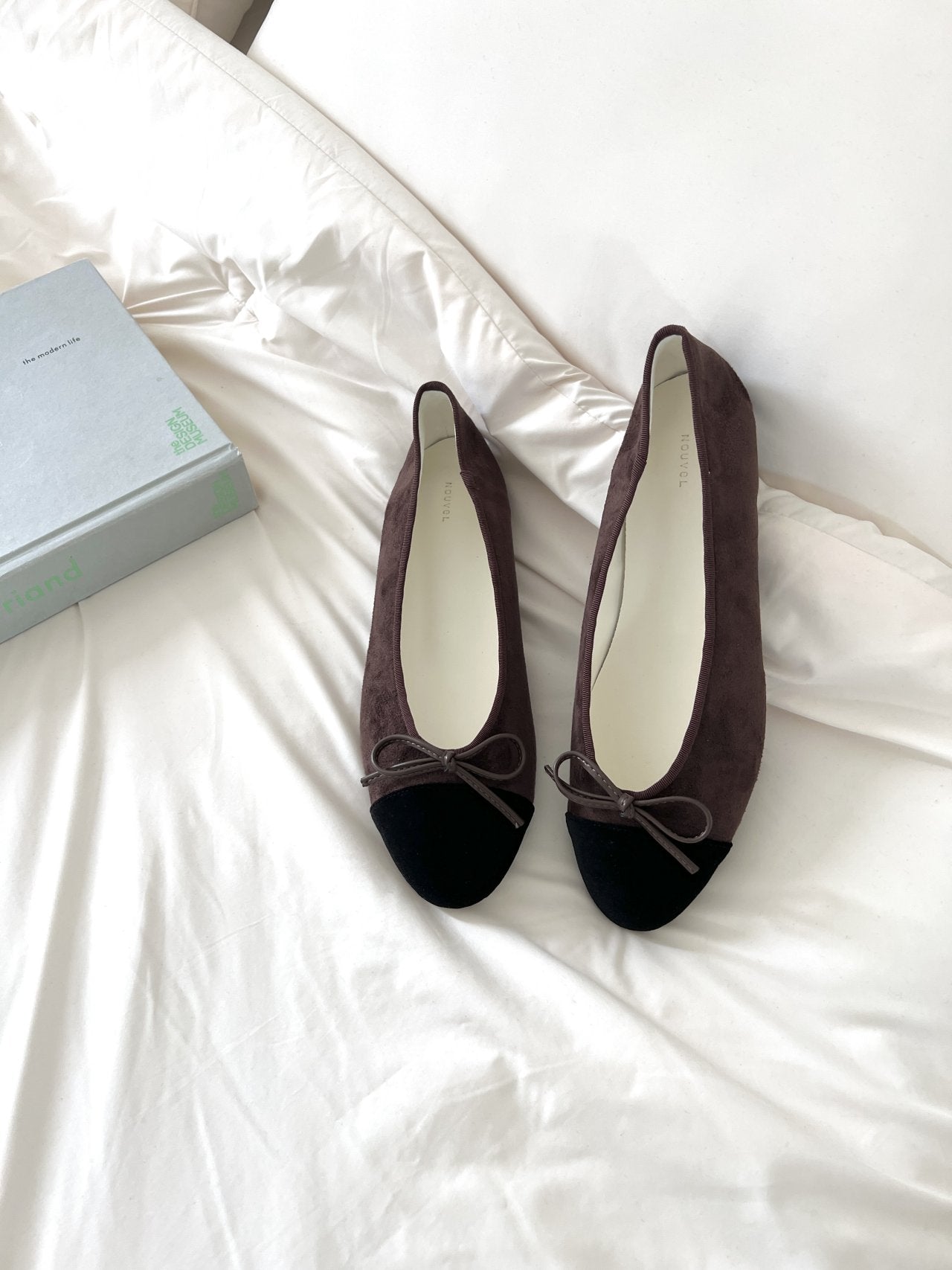 front velvet ribbon suede flat