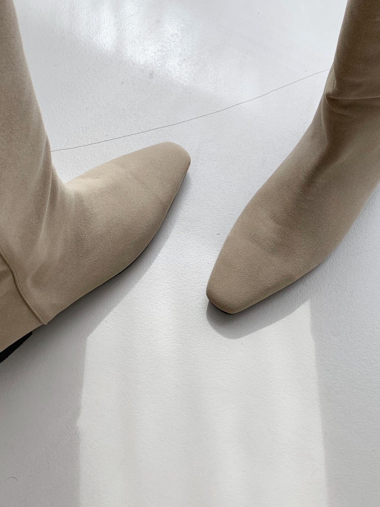 Simple Basic Suede Boots