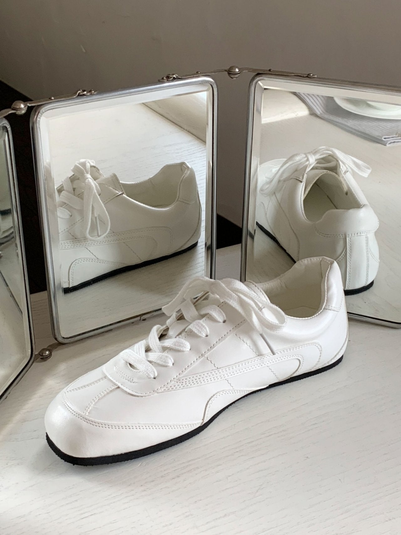 Daily Flat Sneakers