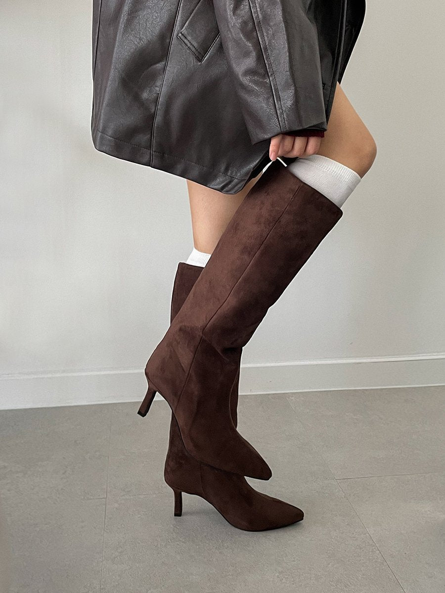 pleated suede long boots