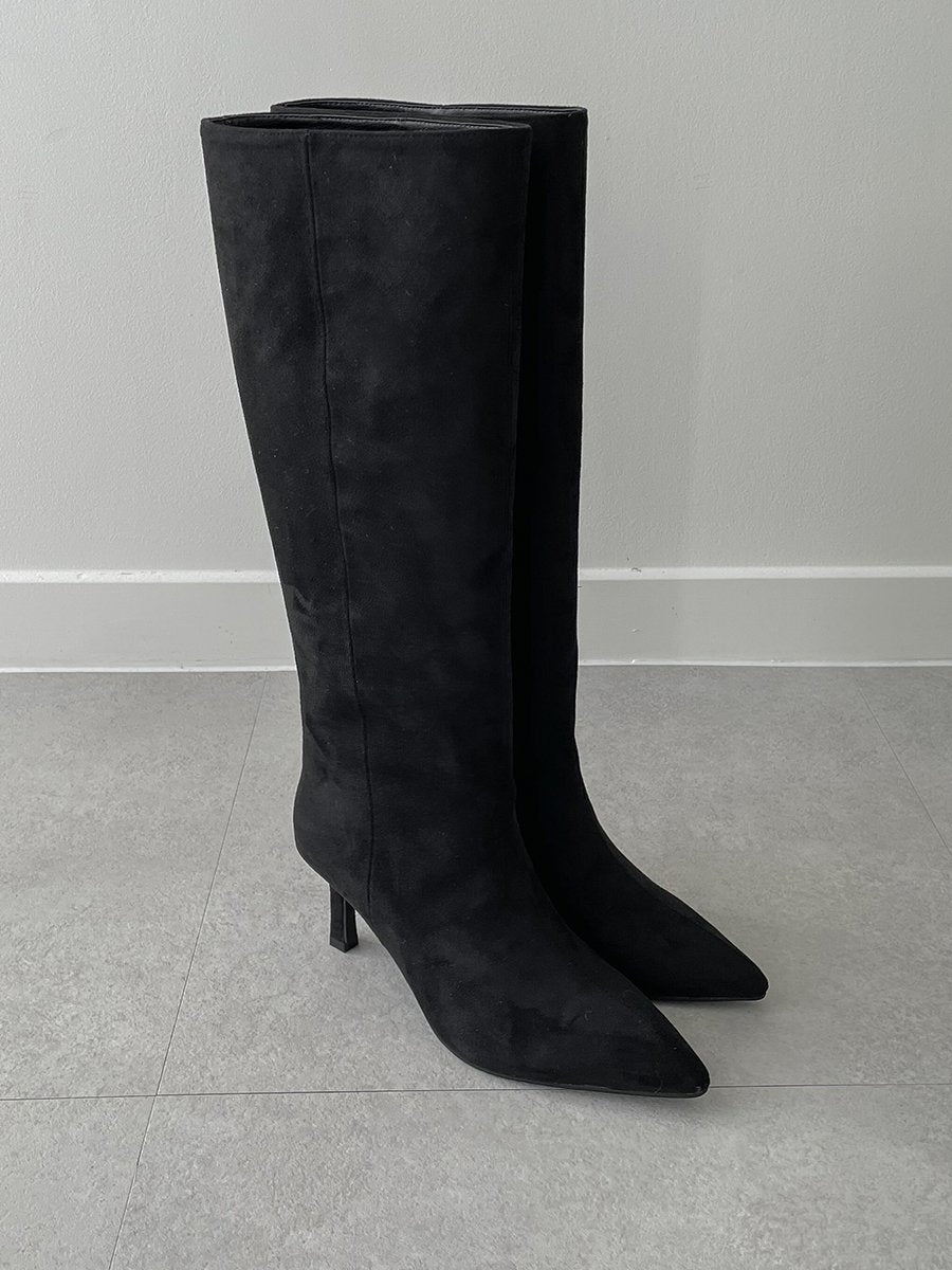 pleated suede long boots
