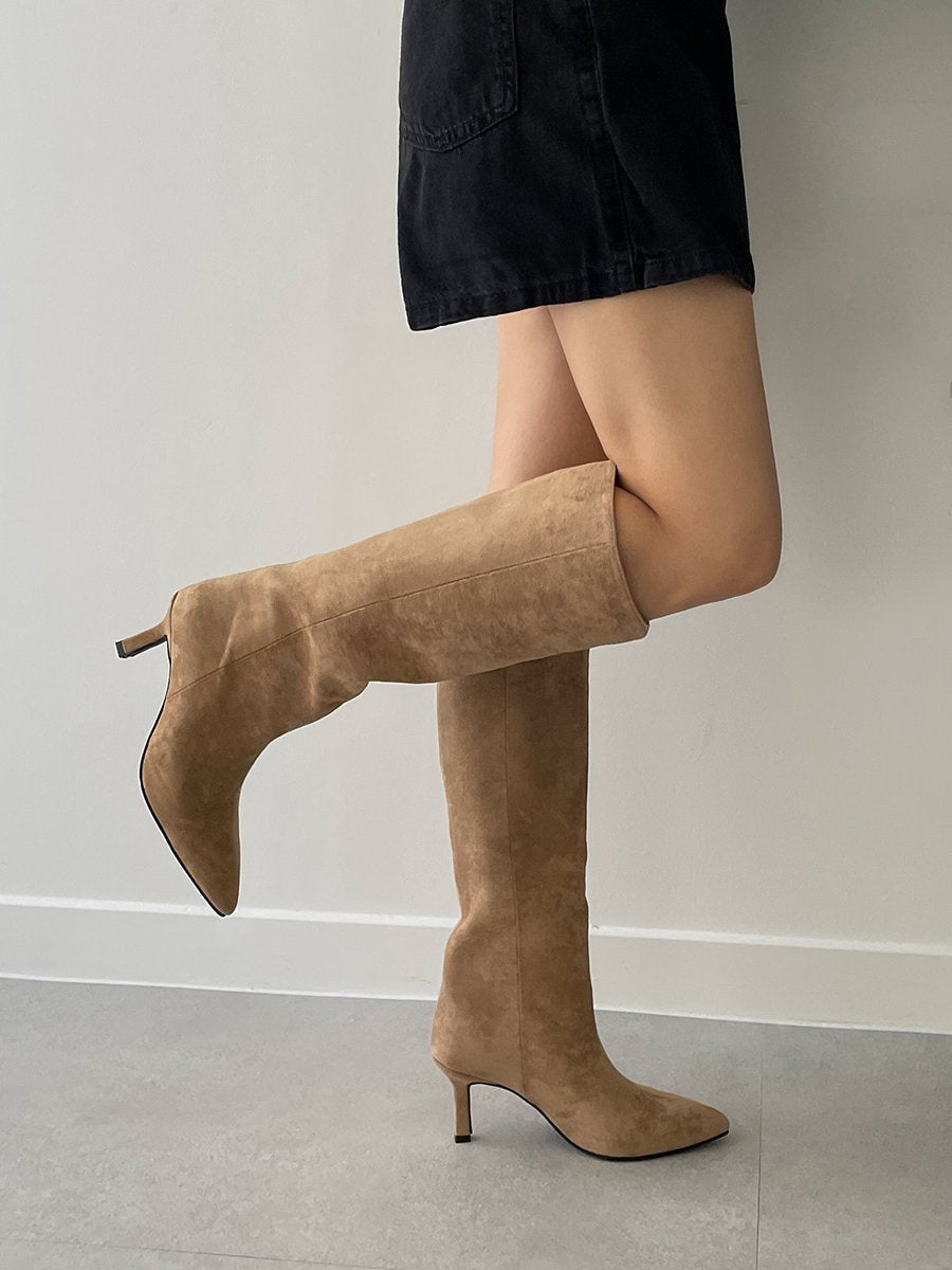 pleated suede long boots