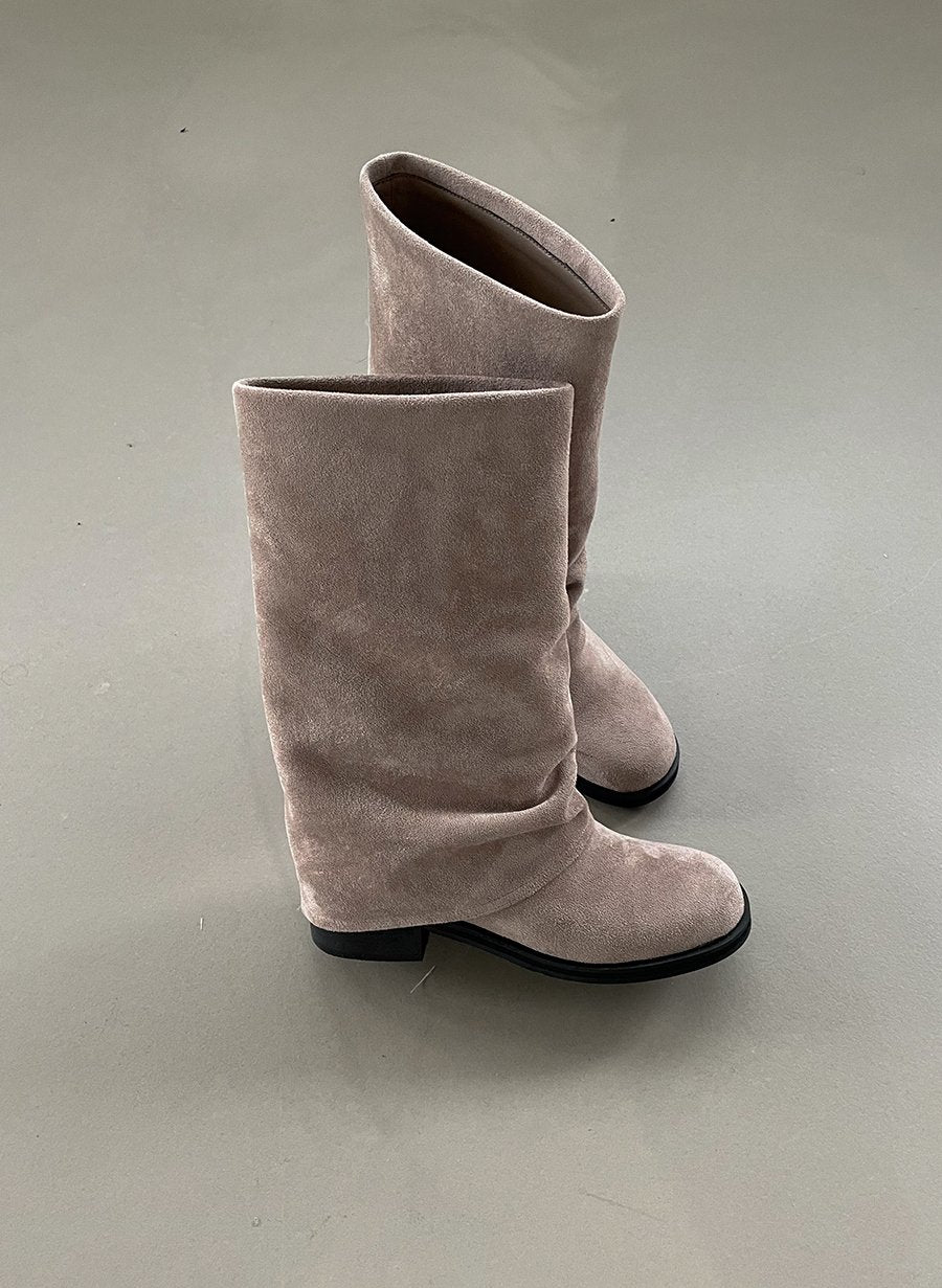 Natural folding boots