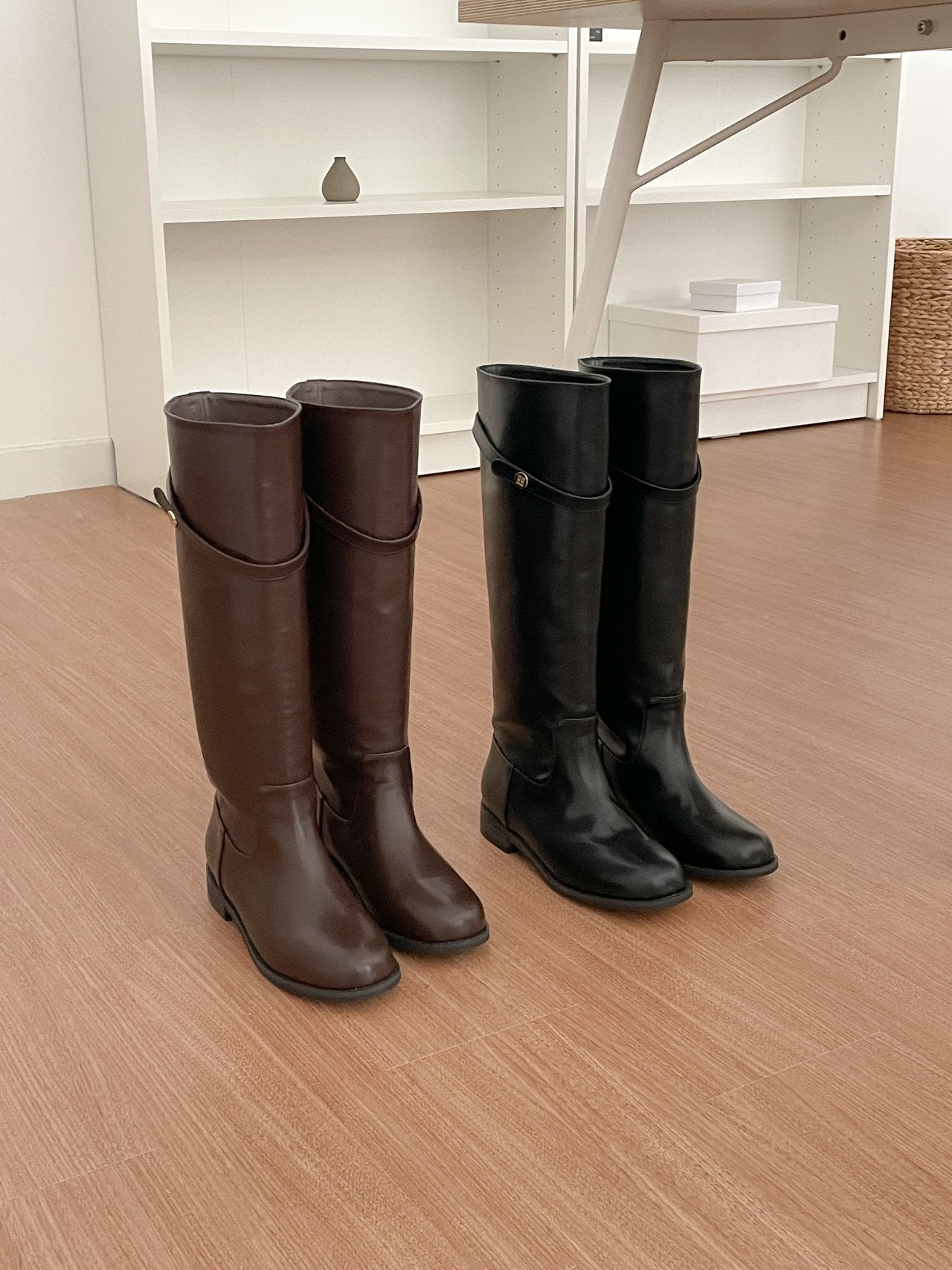 Slim Belt Long Boots