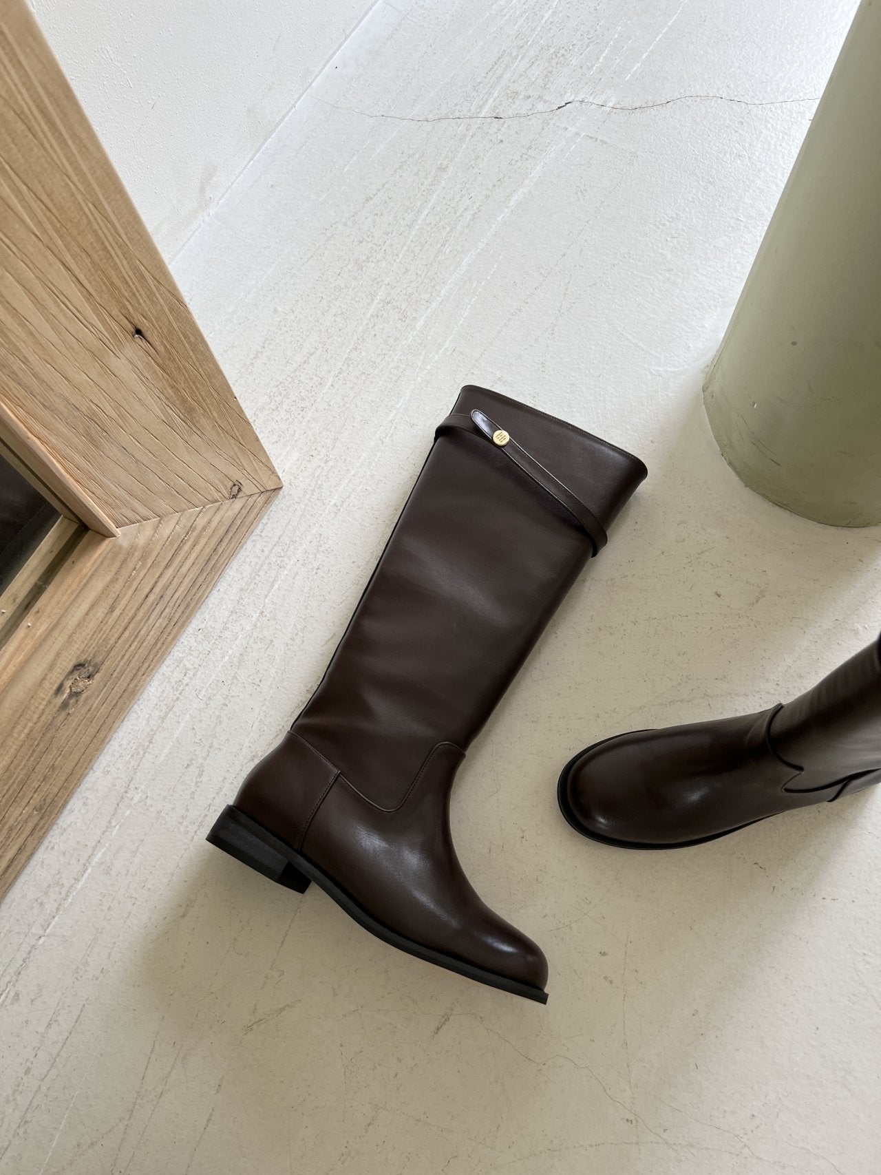 Slim Belt Long Boots