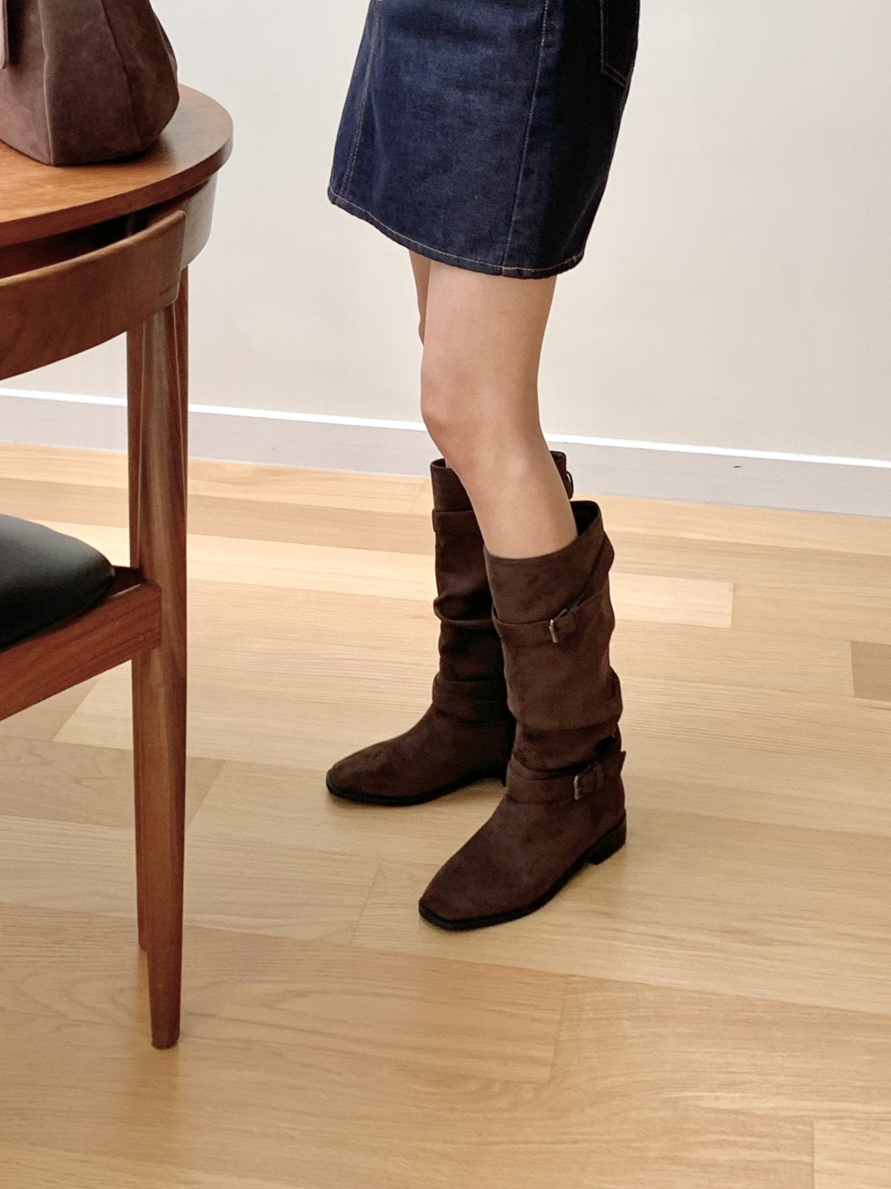 Belt detachable suede boots