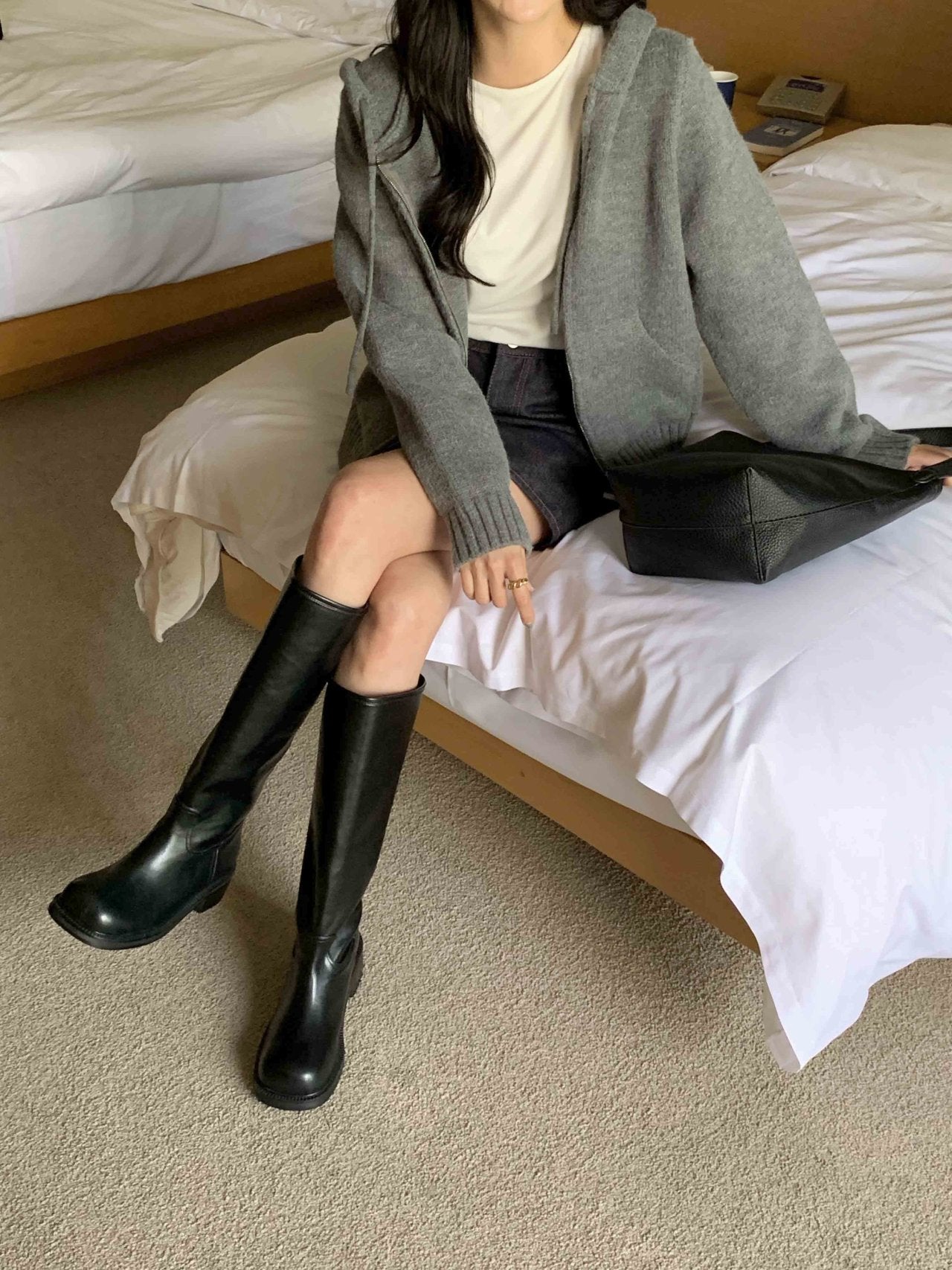 Round Black 4cm Boots