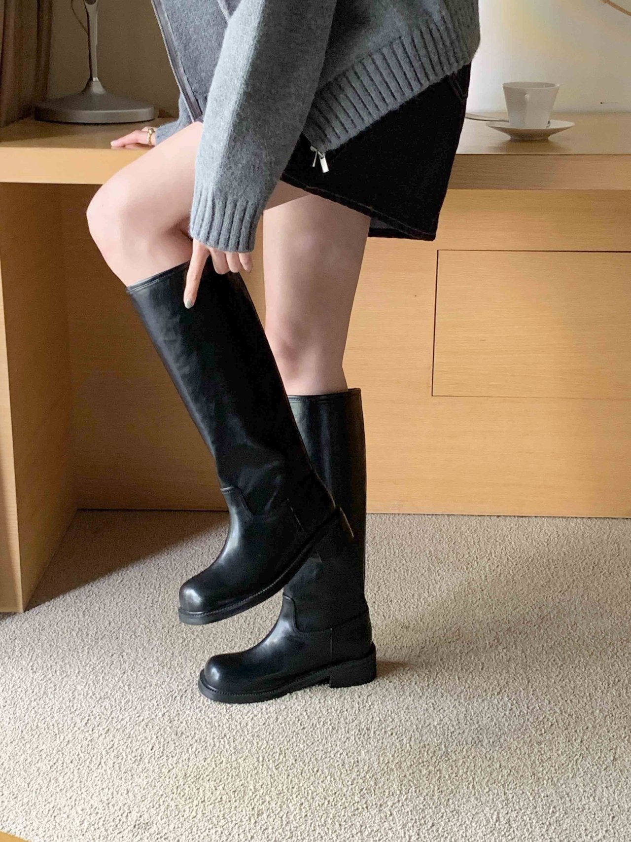 Round Black 4cm Boots