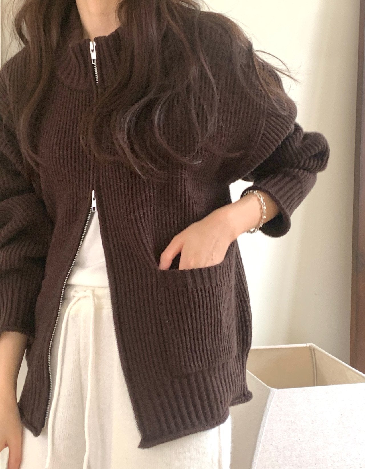 deondo yak pocket zip-up-3col