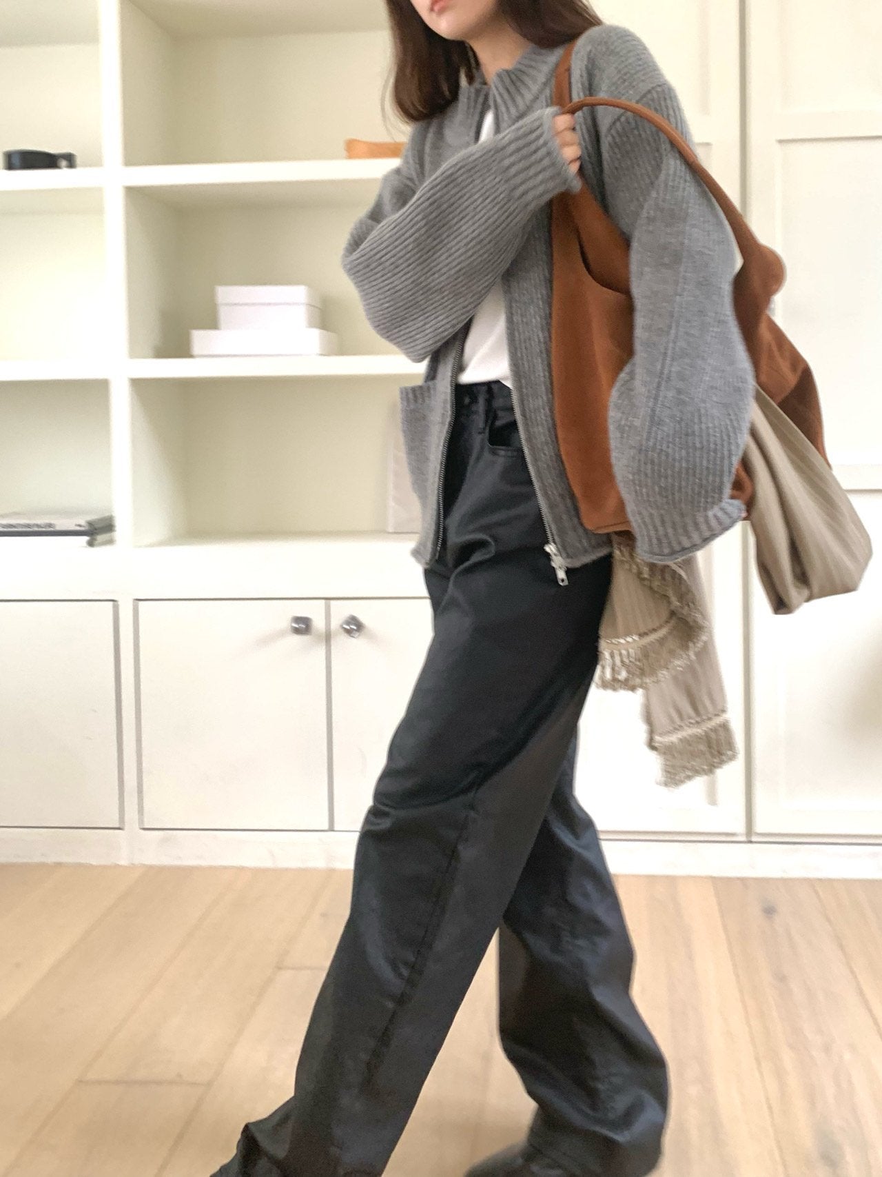 deondo yak pocket zip-up-3col