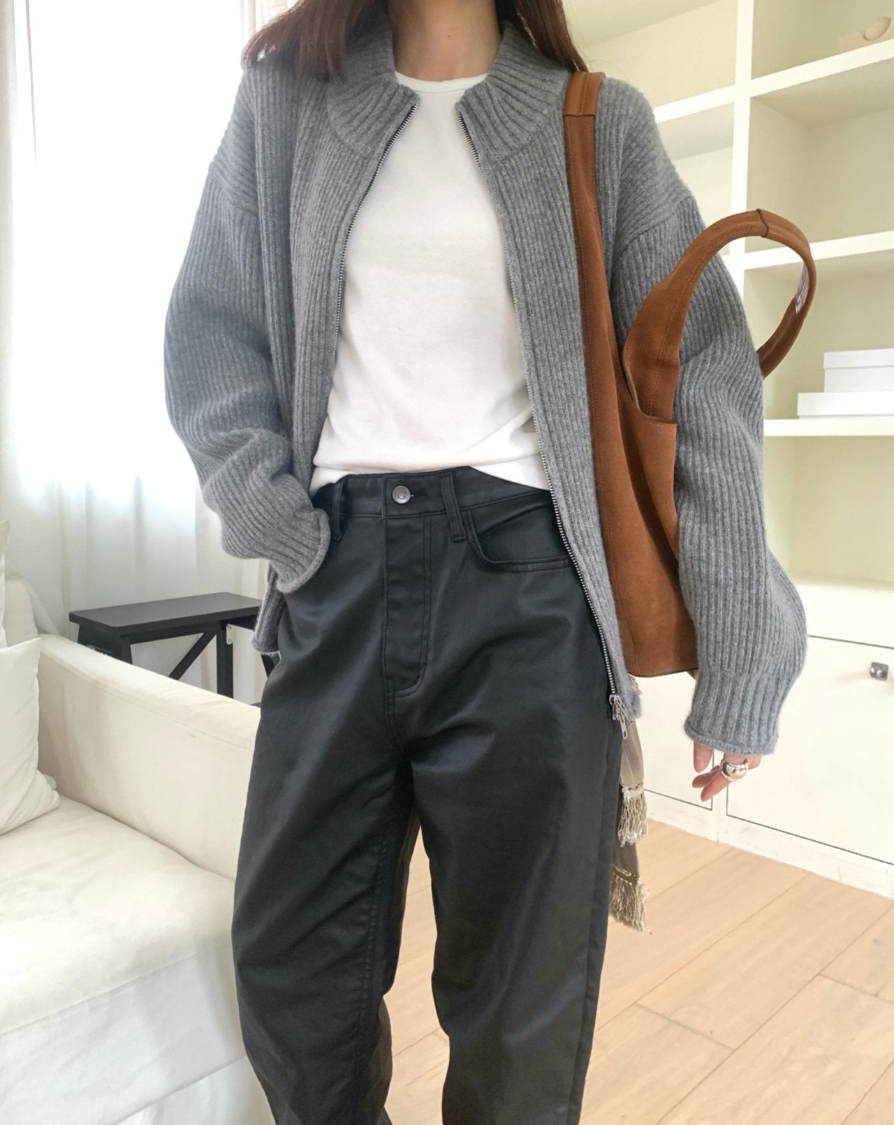 deondo yak pocket zip-up-3col