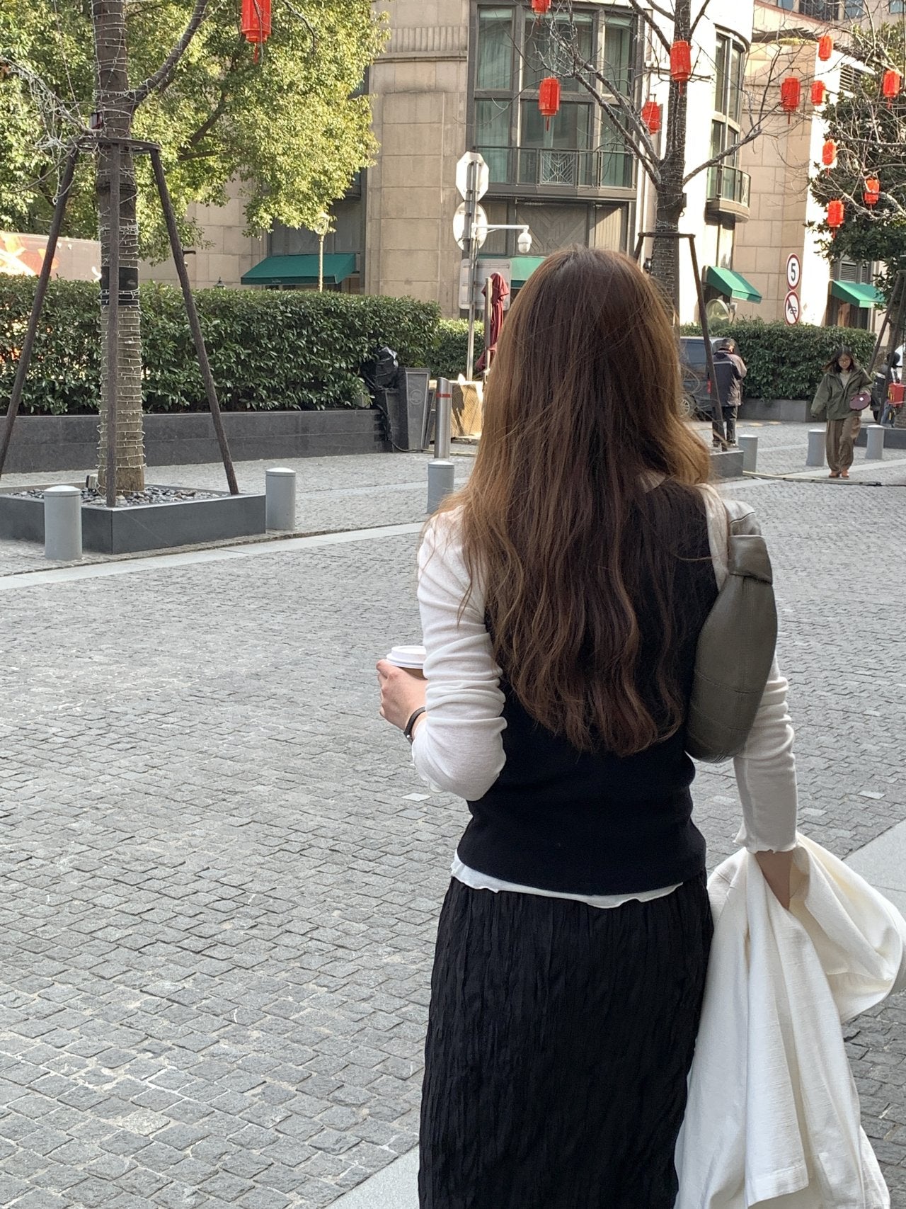 Maren round-beck frill T-2col