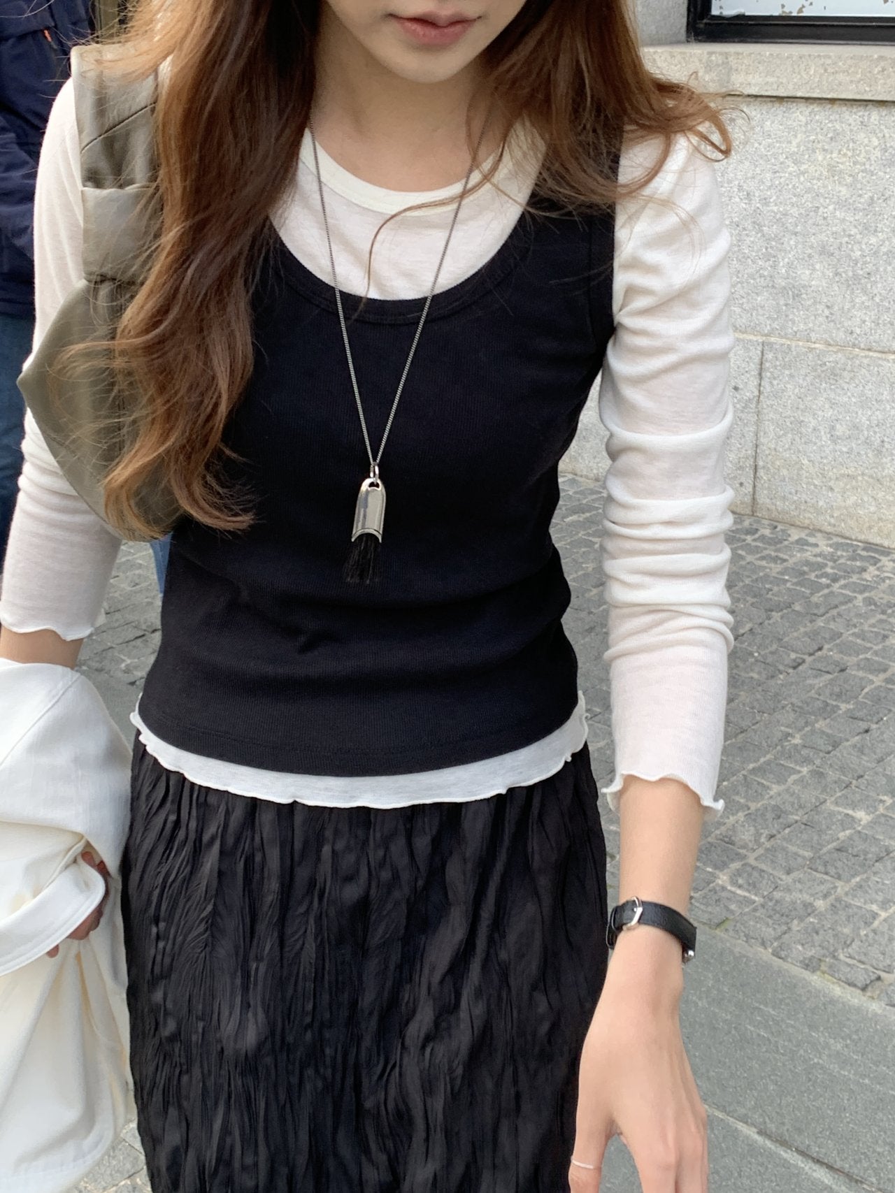 Maren round-beck frill T-2col