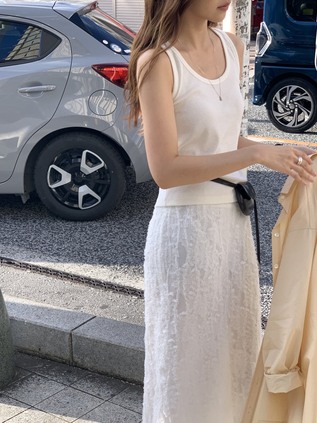 Line U-neck sleeveless-4col