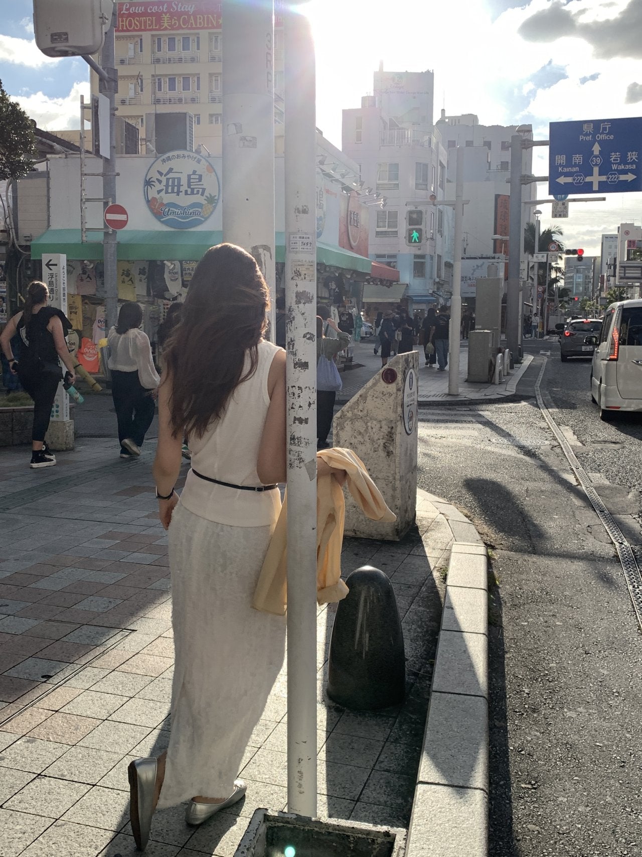 Line U-neck sleeveless-4col