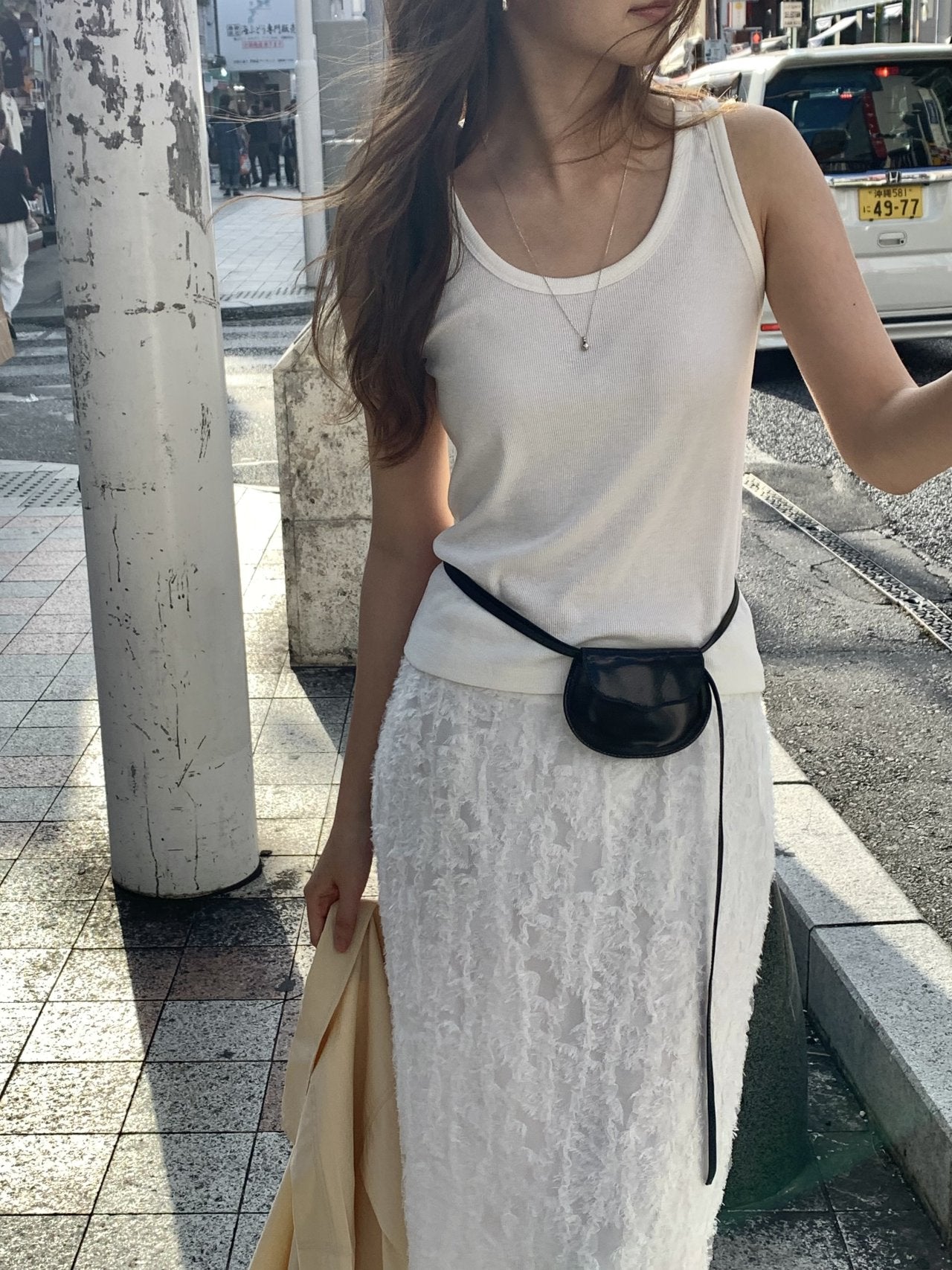 Line U-neck sleeveless-4col