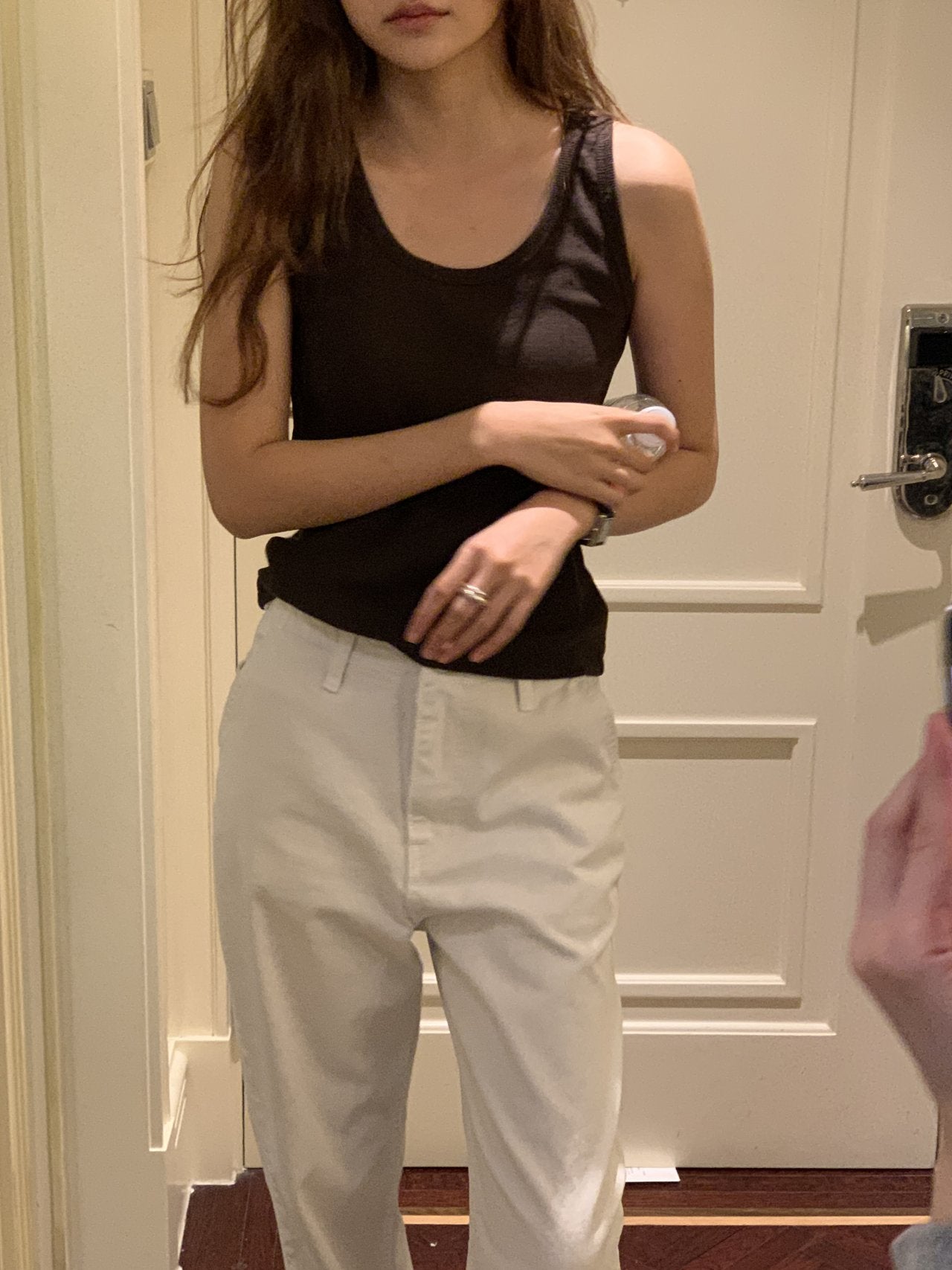 Line U-neck sleeveless-4col