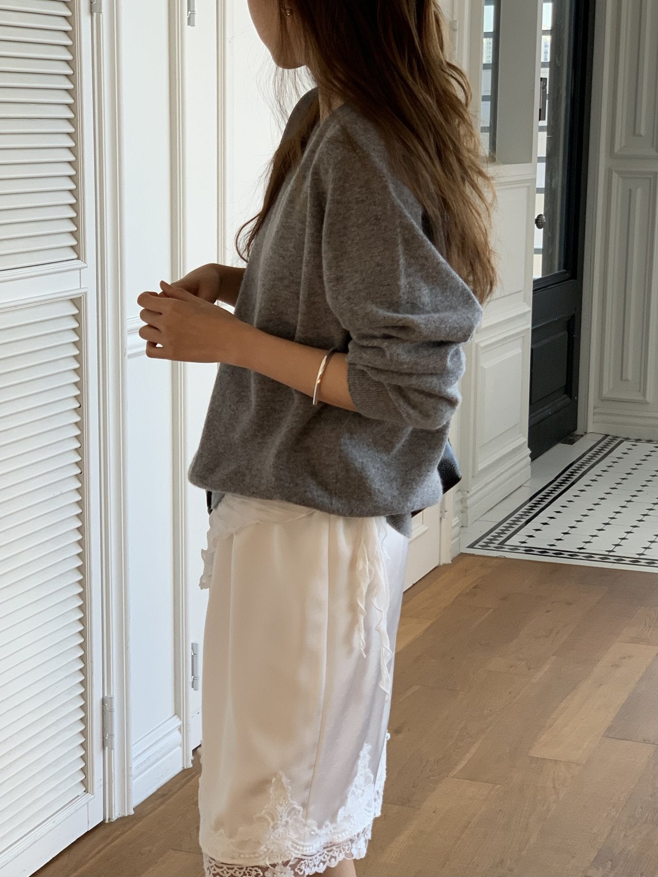 Naha pleats triangle scarf-2col