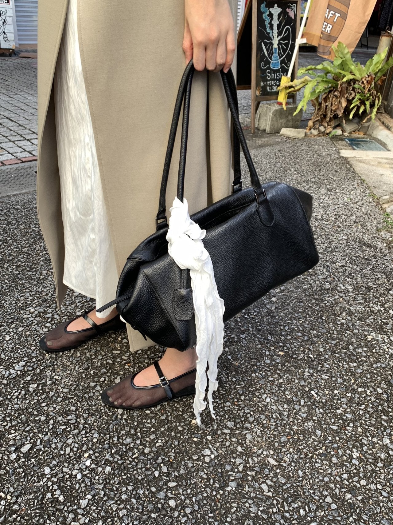 Naha pleats triangle scarf-2col