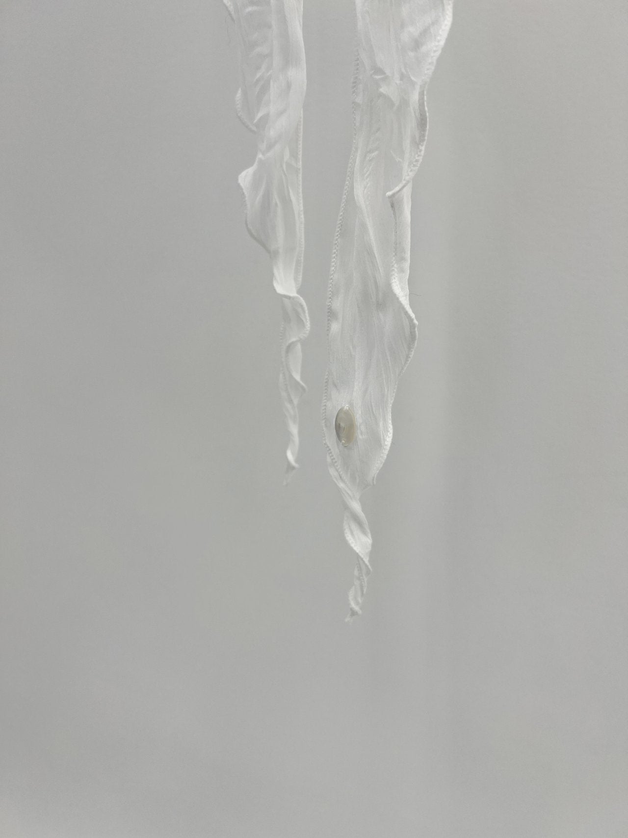 Naha pleats triangle scarf-2col