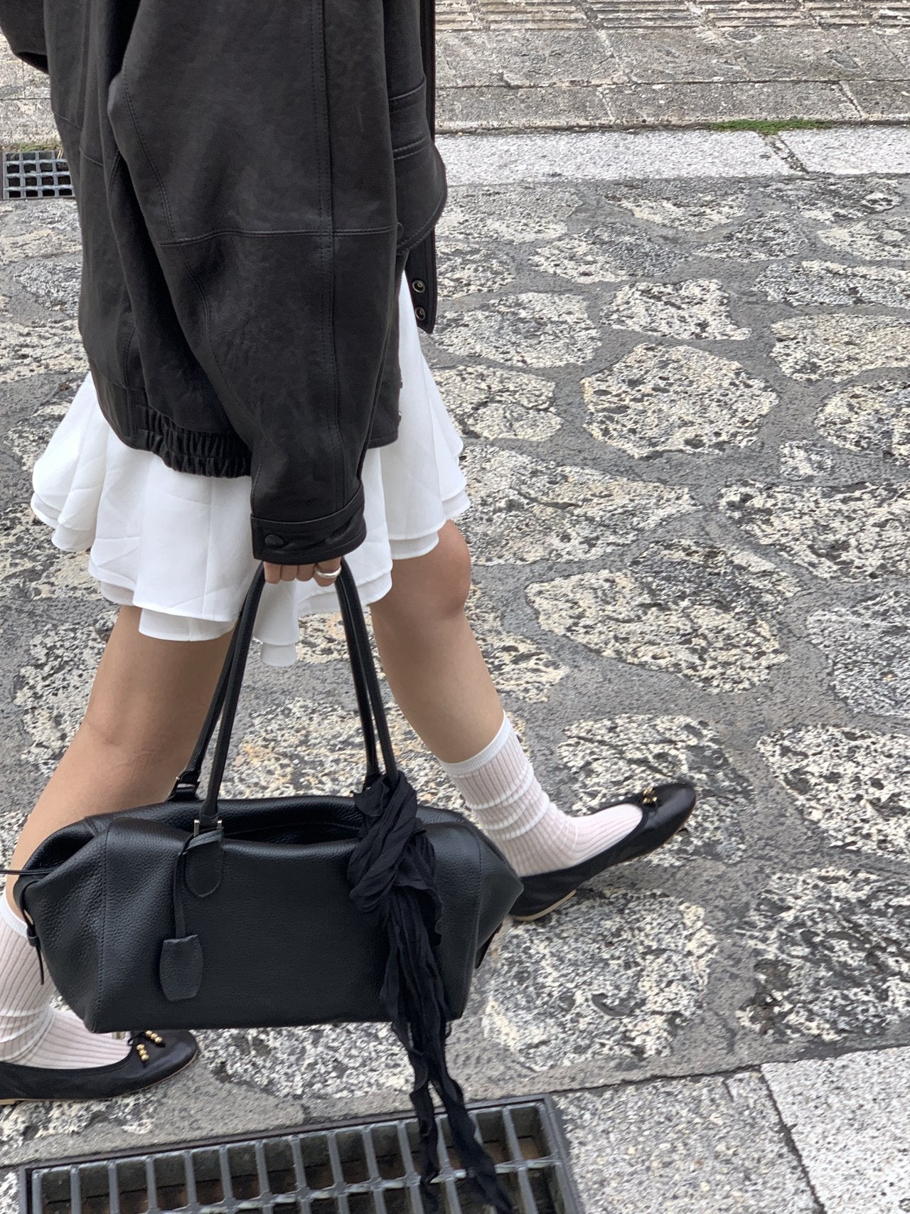 Naha pleats triangle scarf-2col