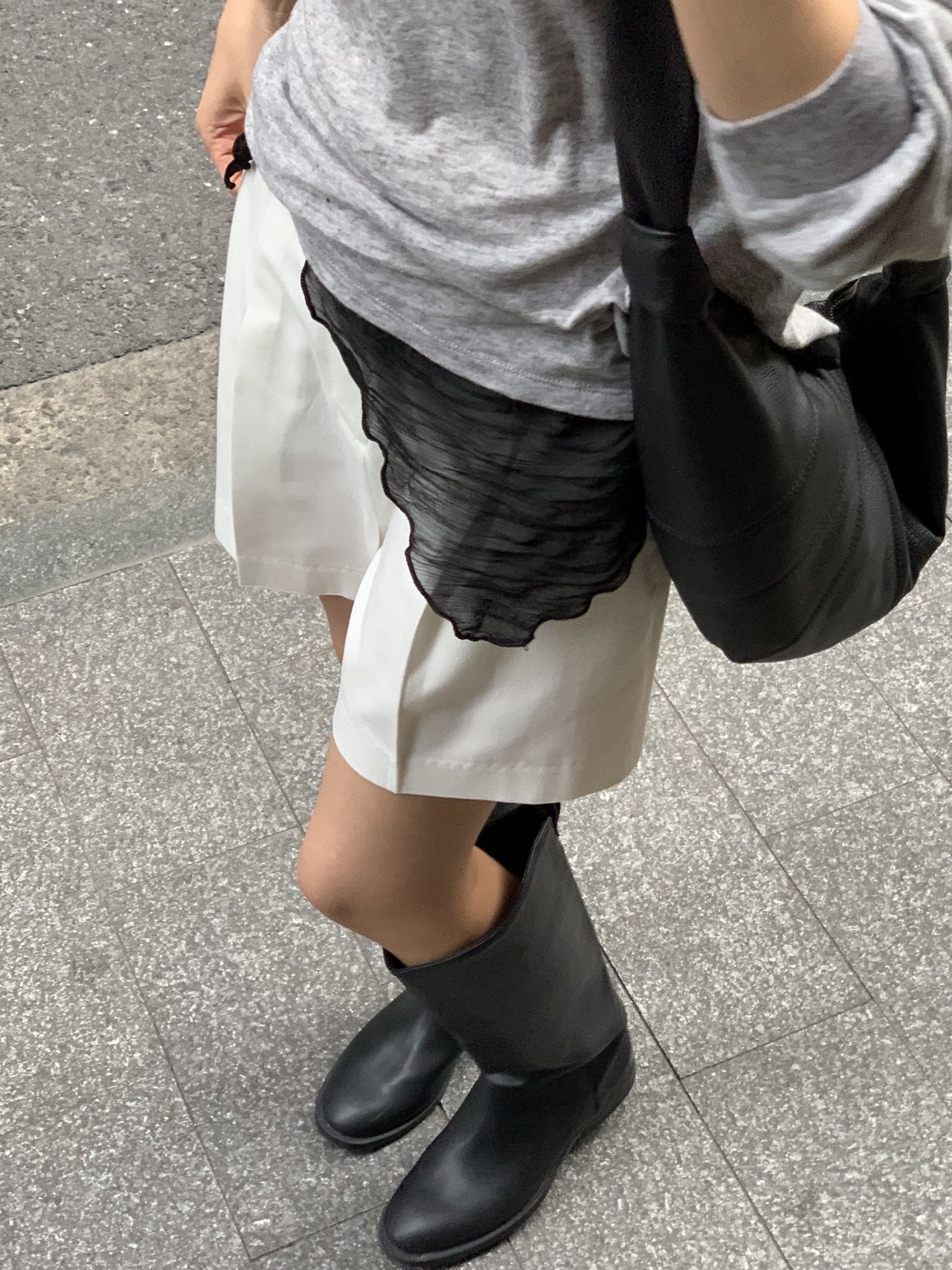 Naha pleats triangle scarf-2col