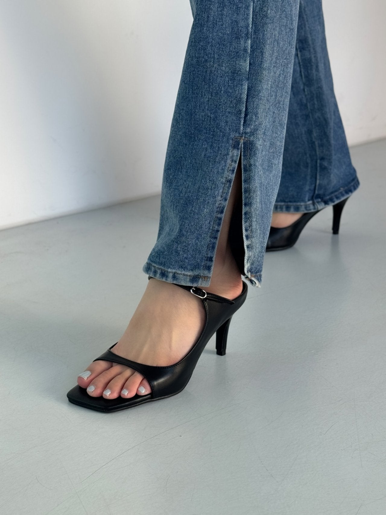 Square Strap Half Mule