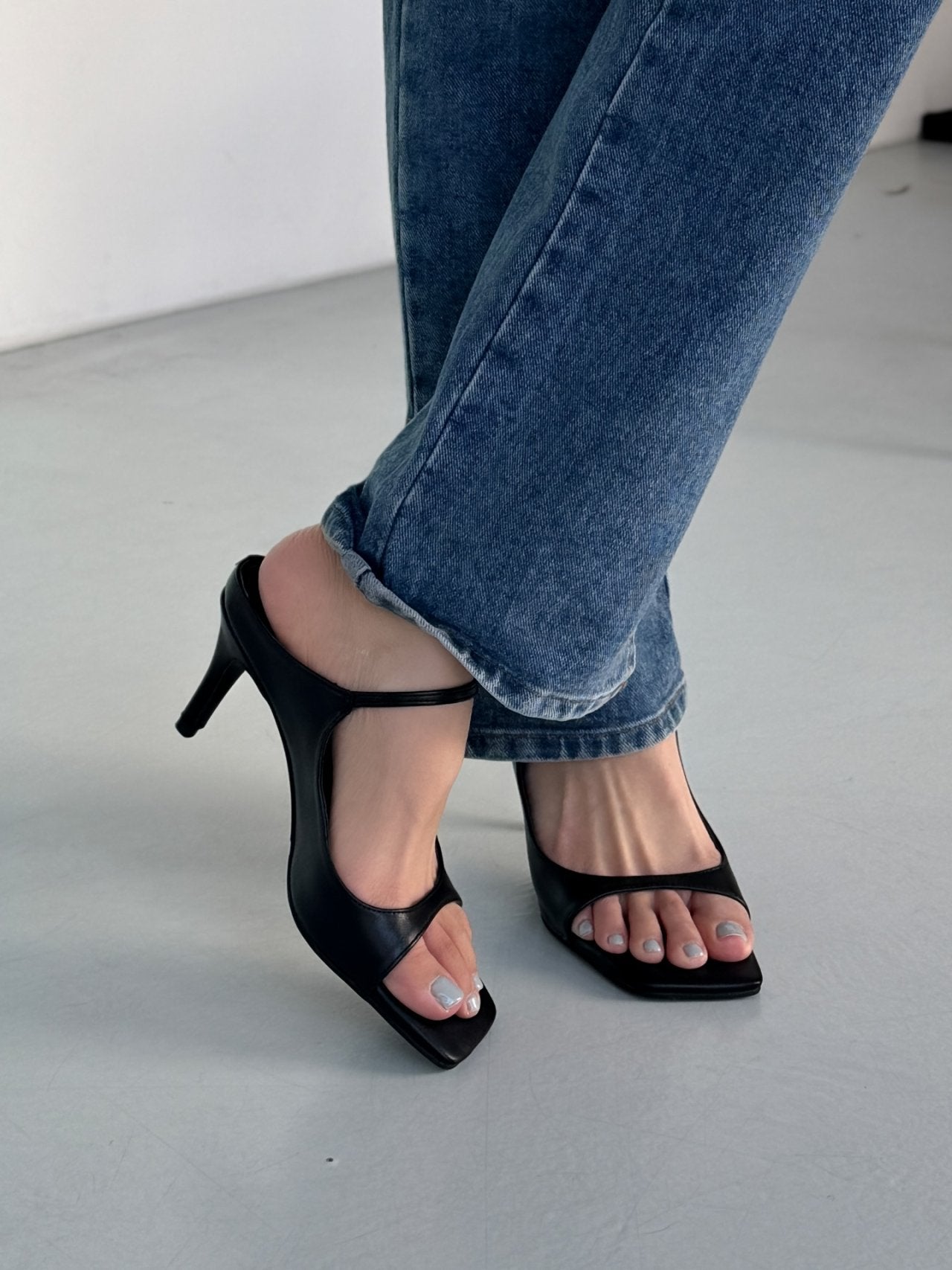 Square Strap Half Mule