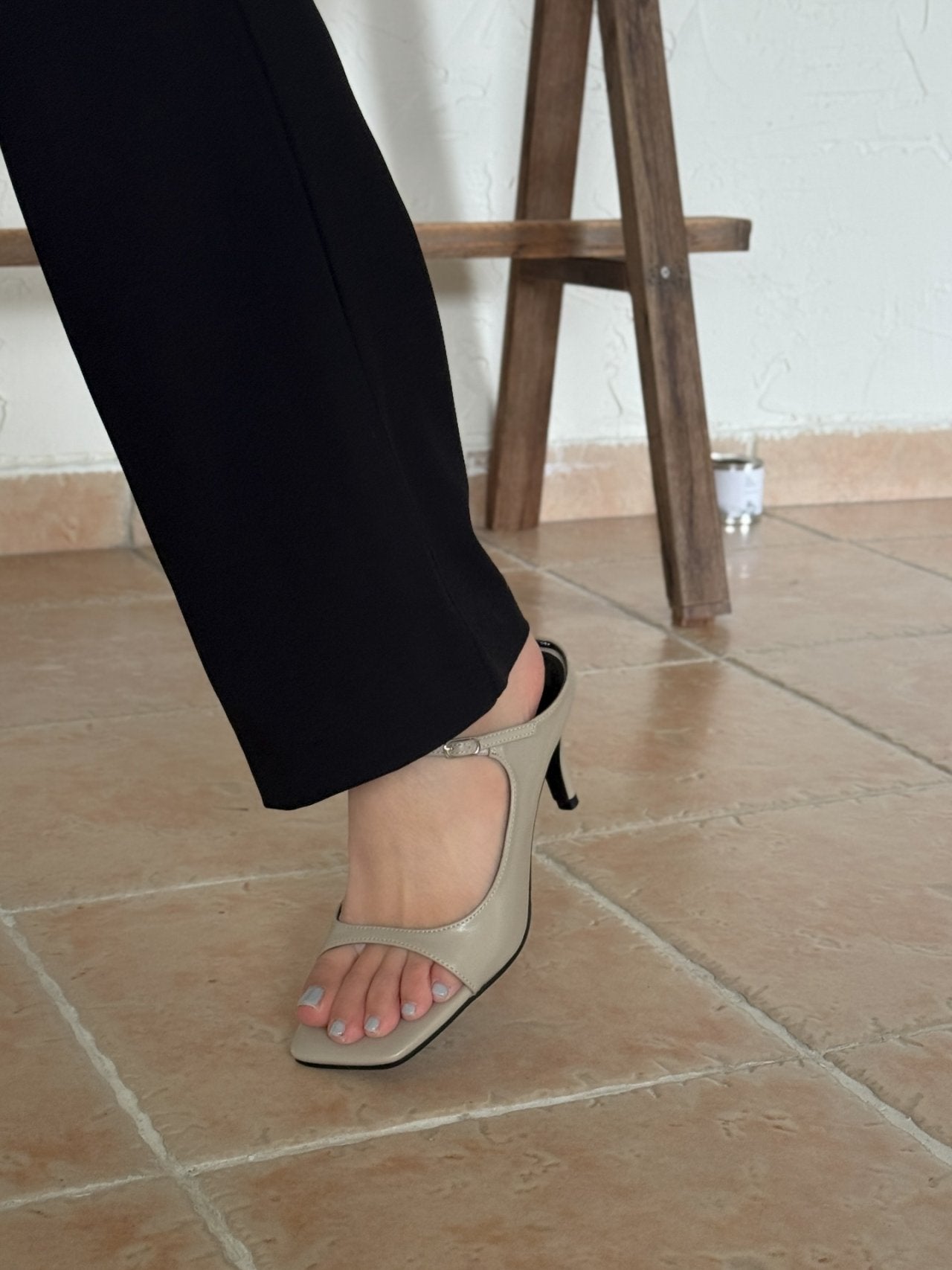 Square Strap Half Mule
