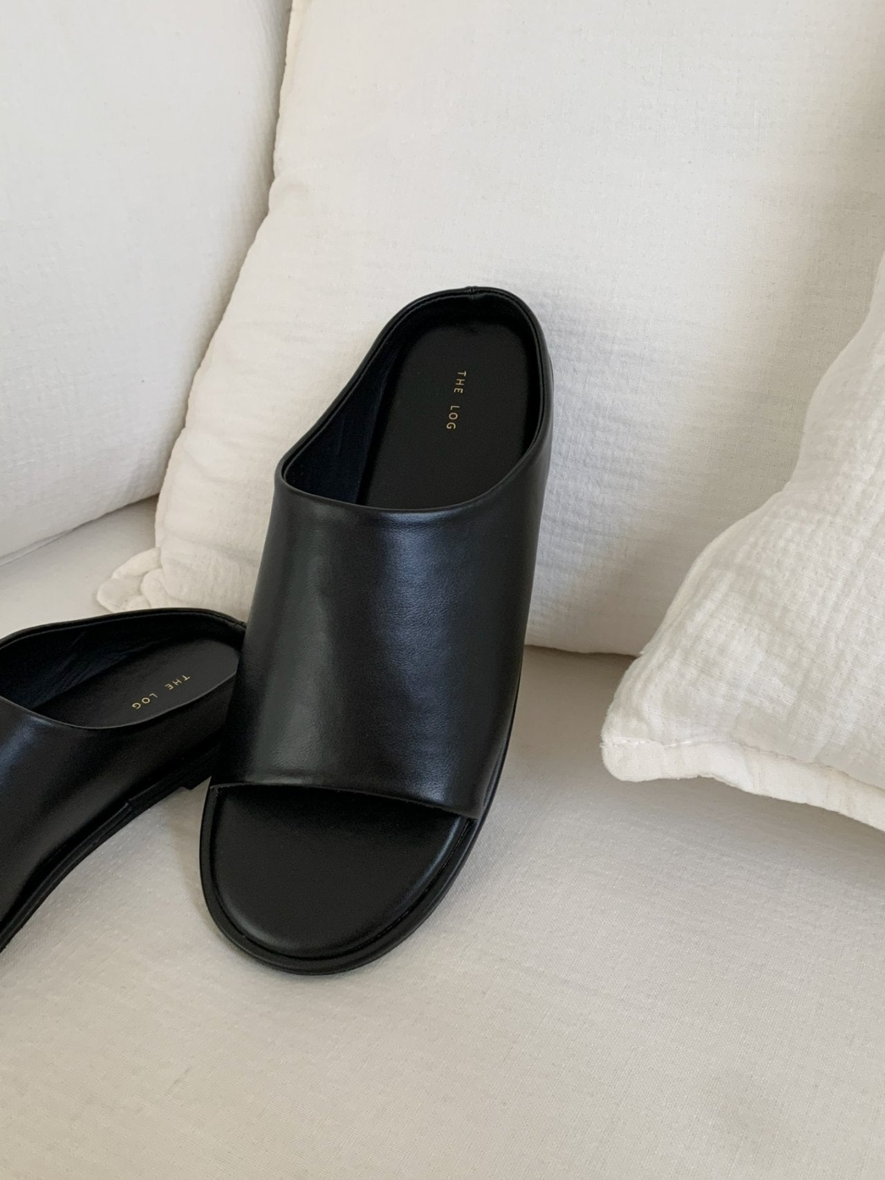 Daily Simple Slippers
