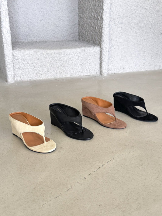 Alaia Simple Daily Mule