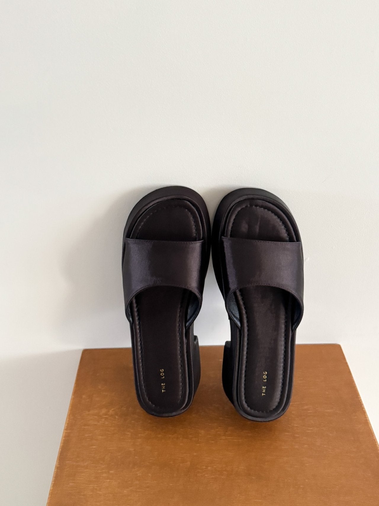 hoop slippers