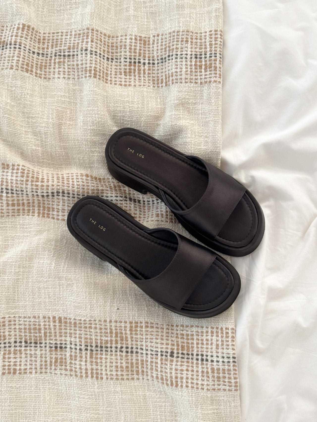 hoop slippers