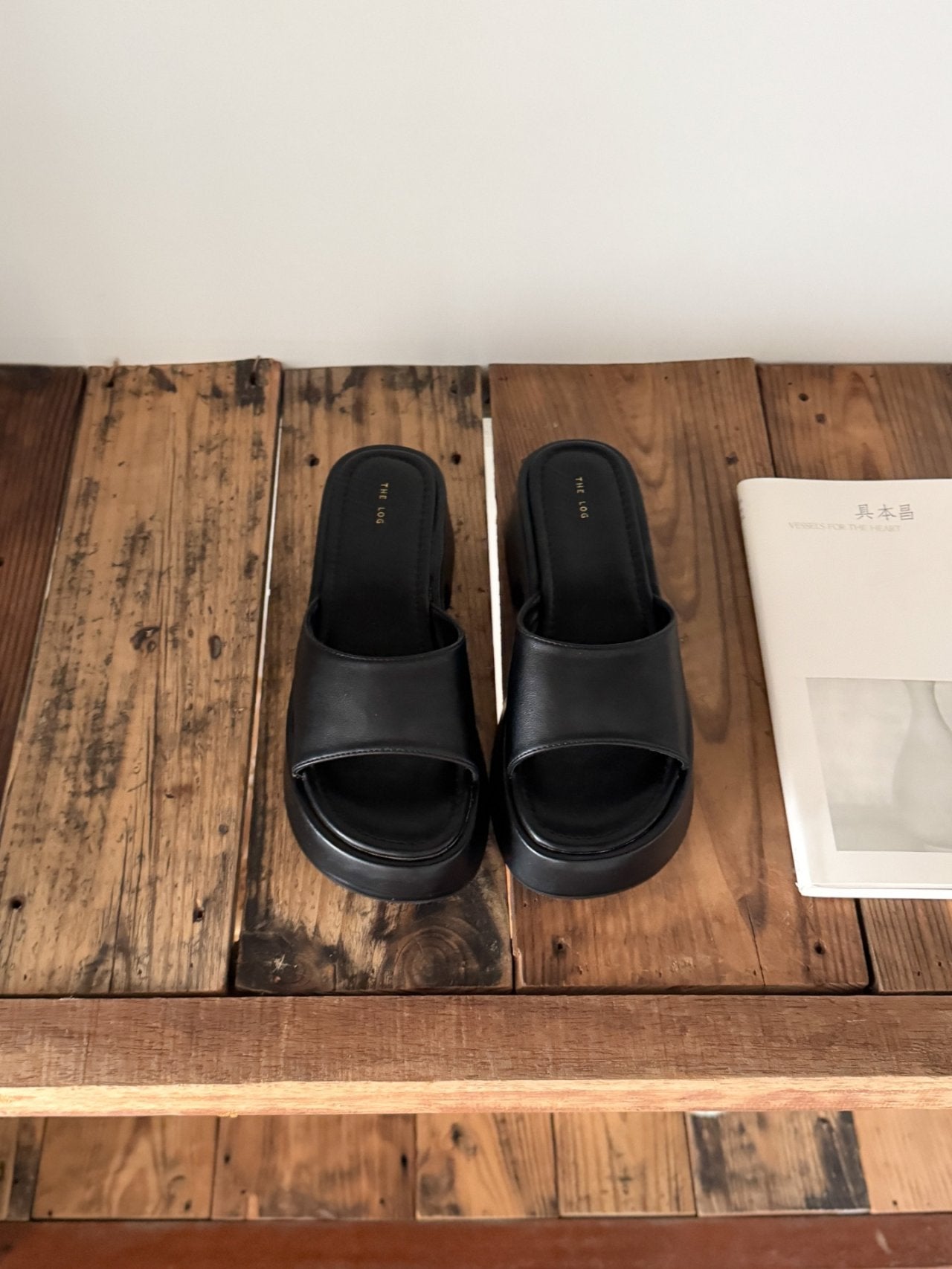 hoop slippers