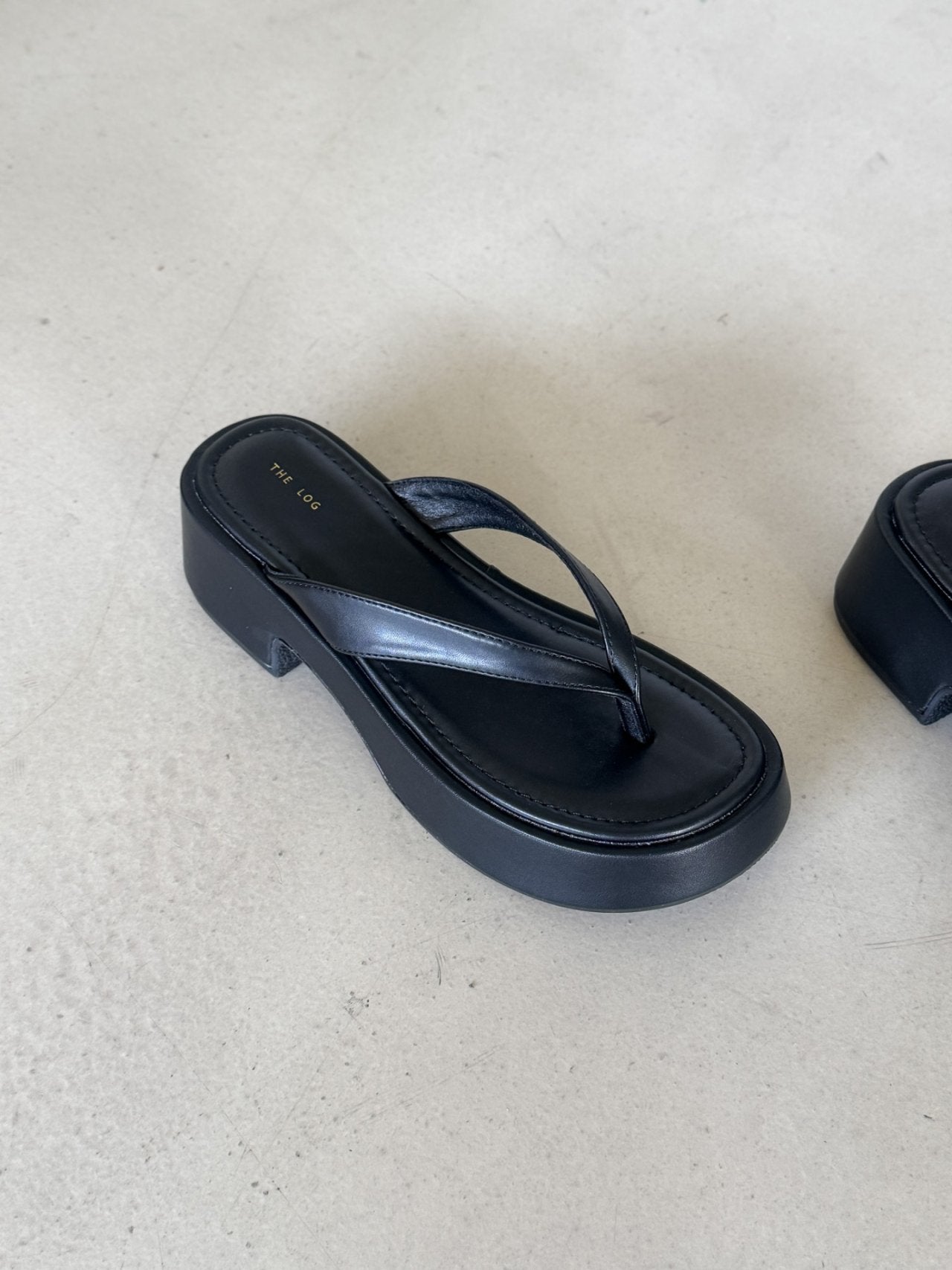 hoop mold mule