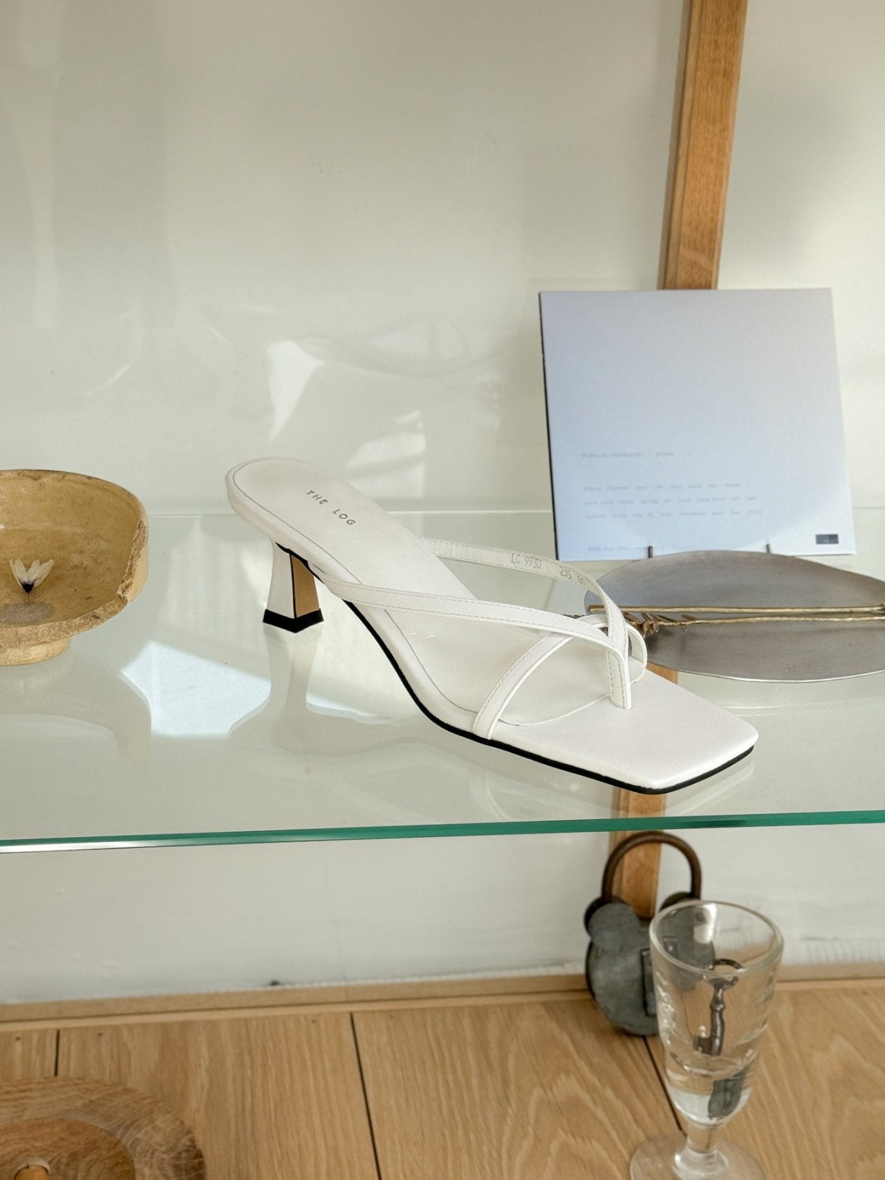 Square strap mule