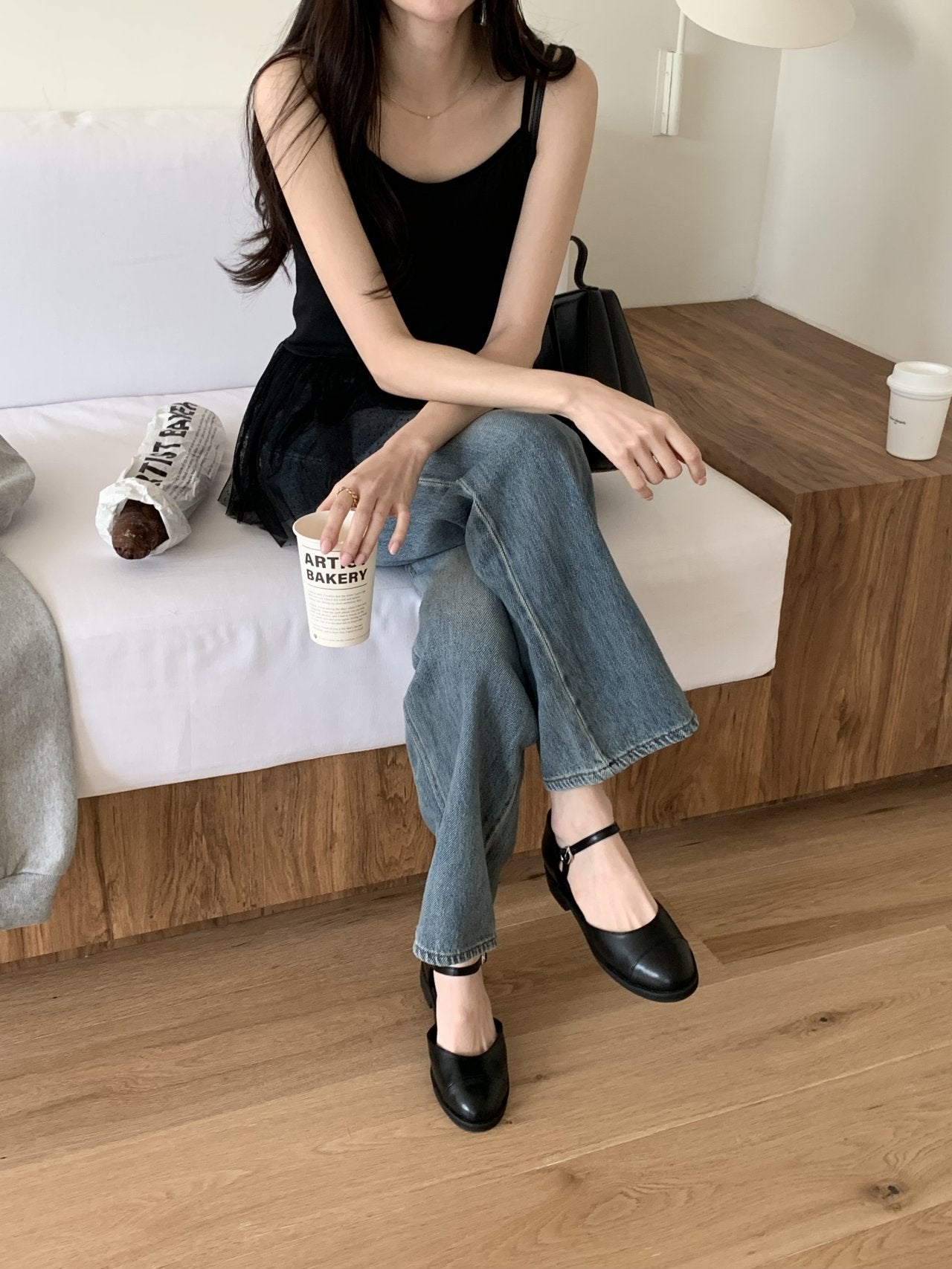 two-tone round flat