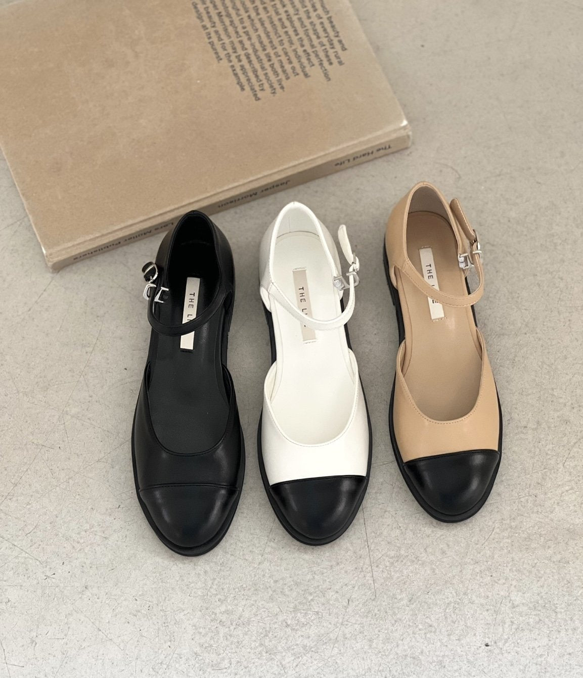 two-tone round flat