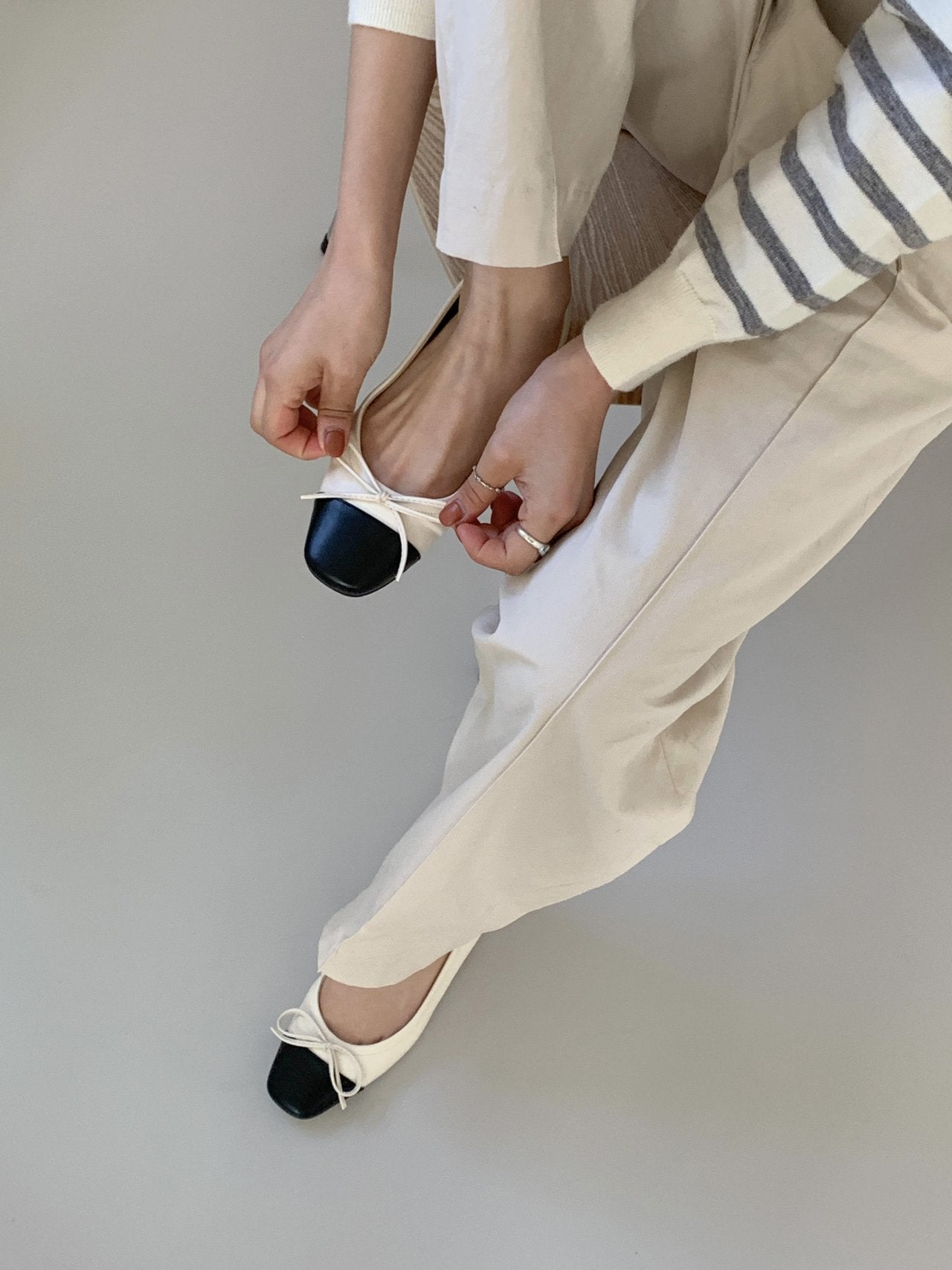 Two-tone combi ribbon flat