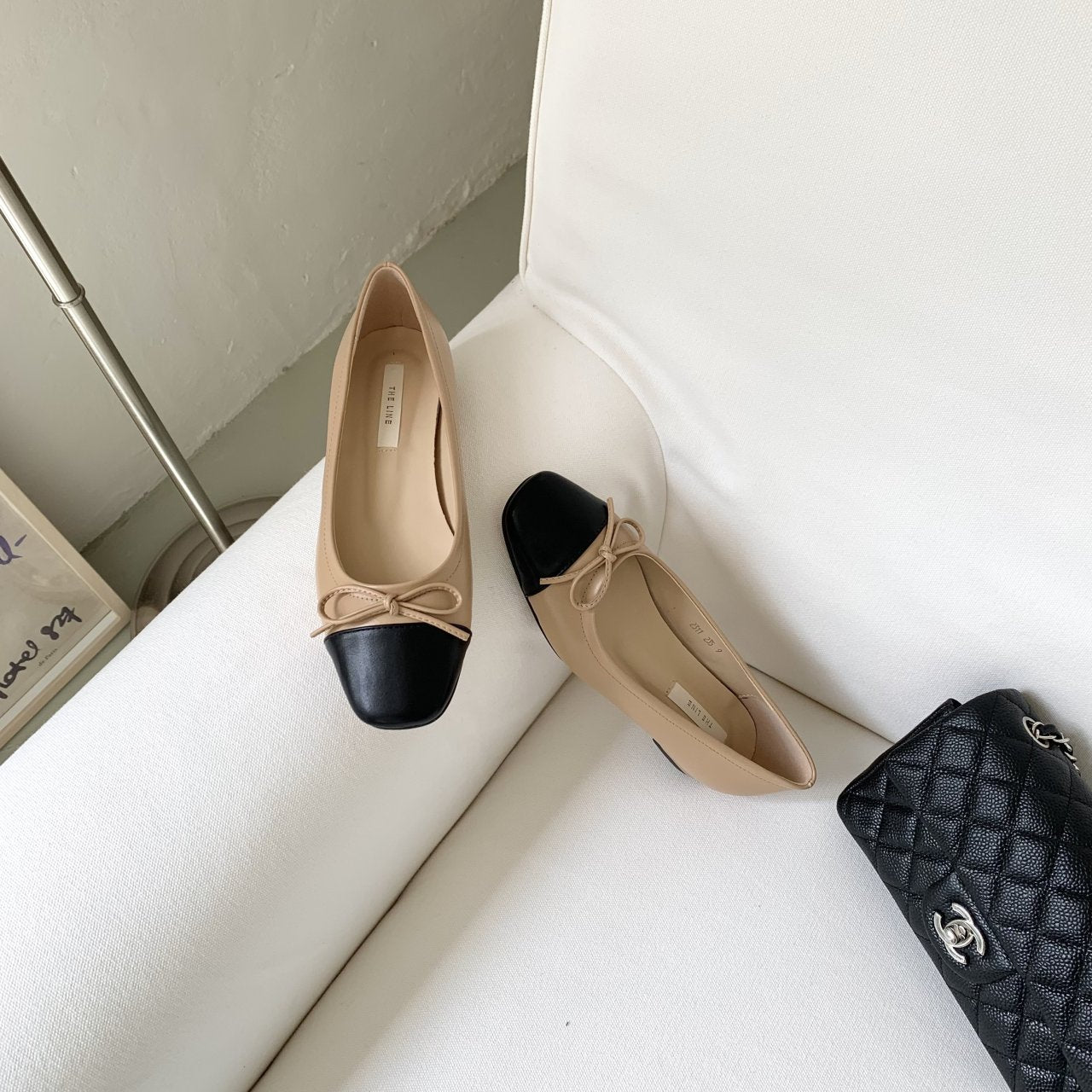 Two-tone combi ribbon flat