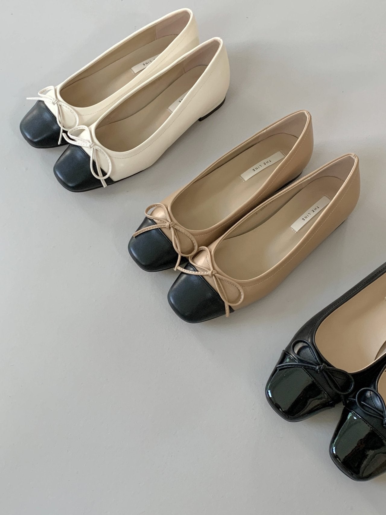 Two-tone combi ribbon flat