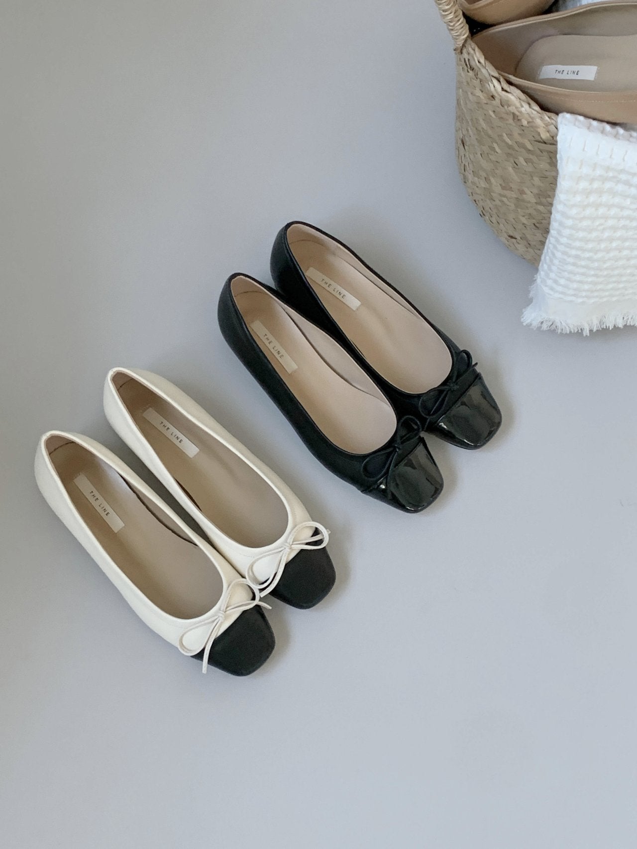 Two-tone combi ribbon flat