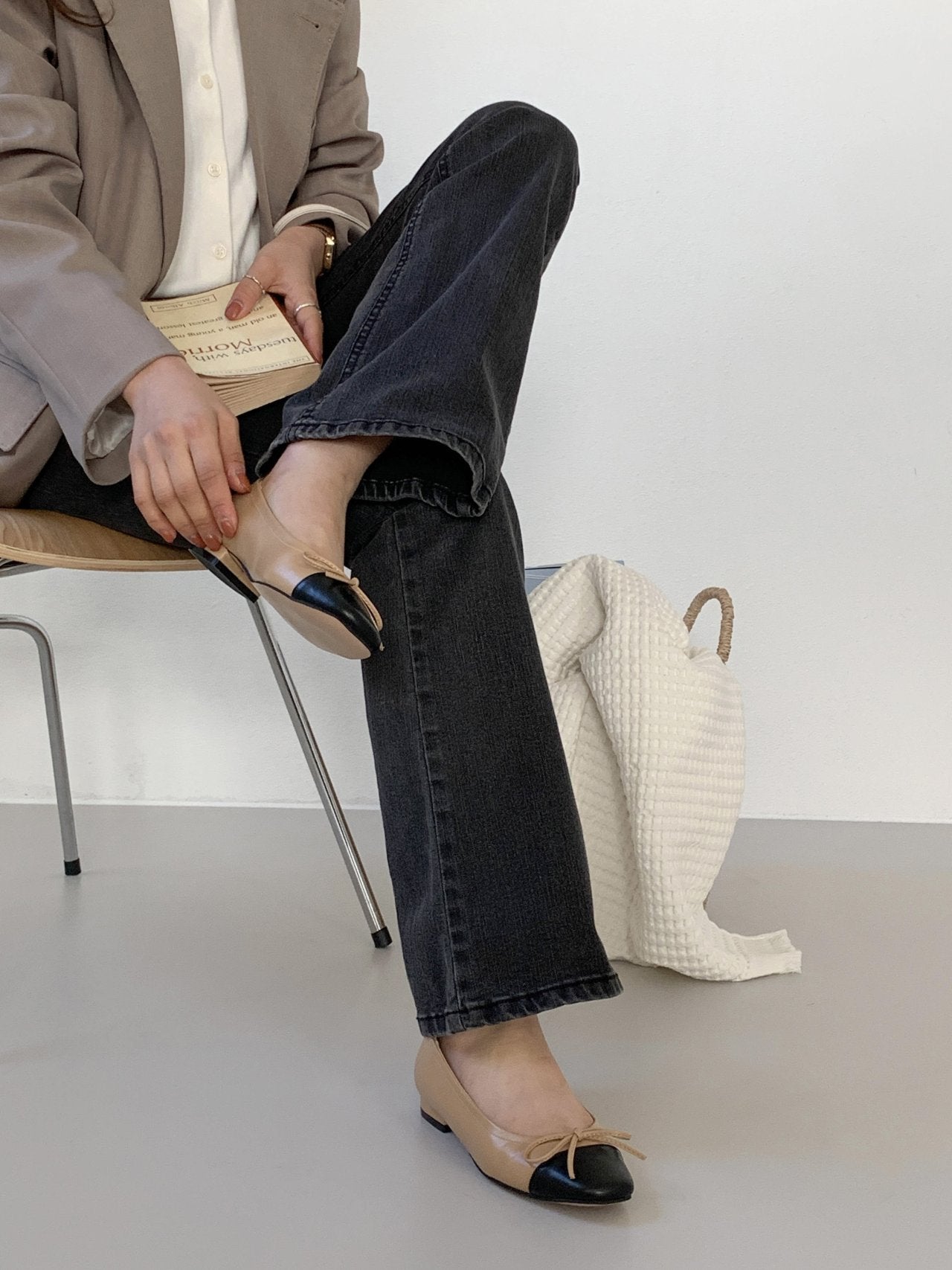 Two-tone combi ribbon flat