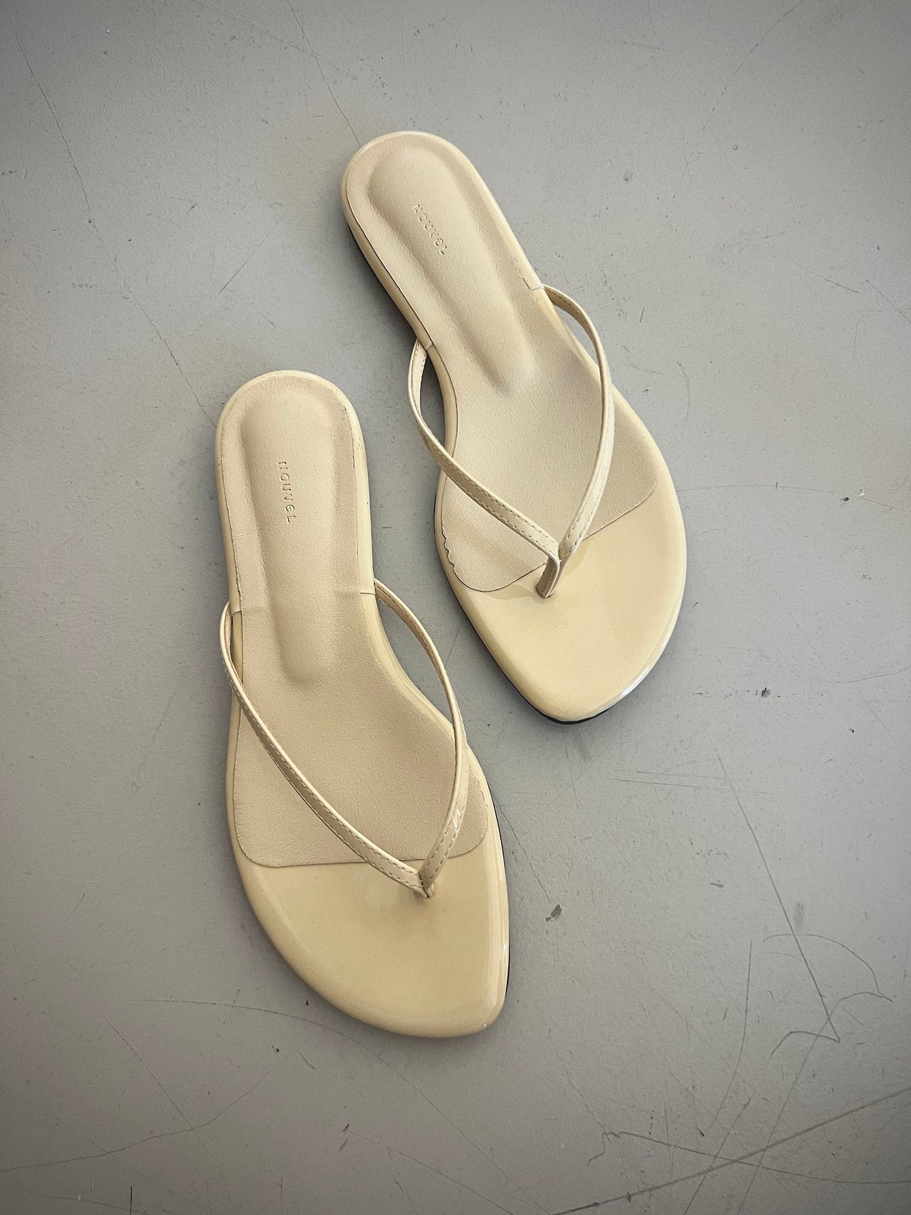 Enamel flip-flop Slippers