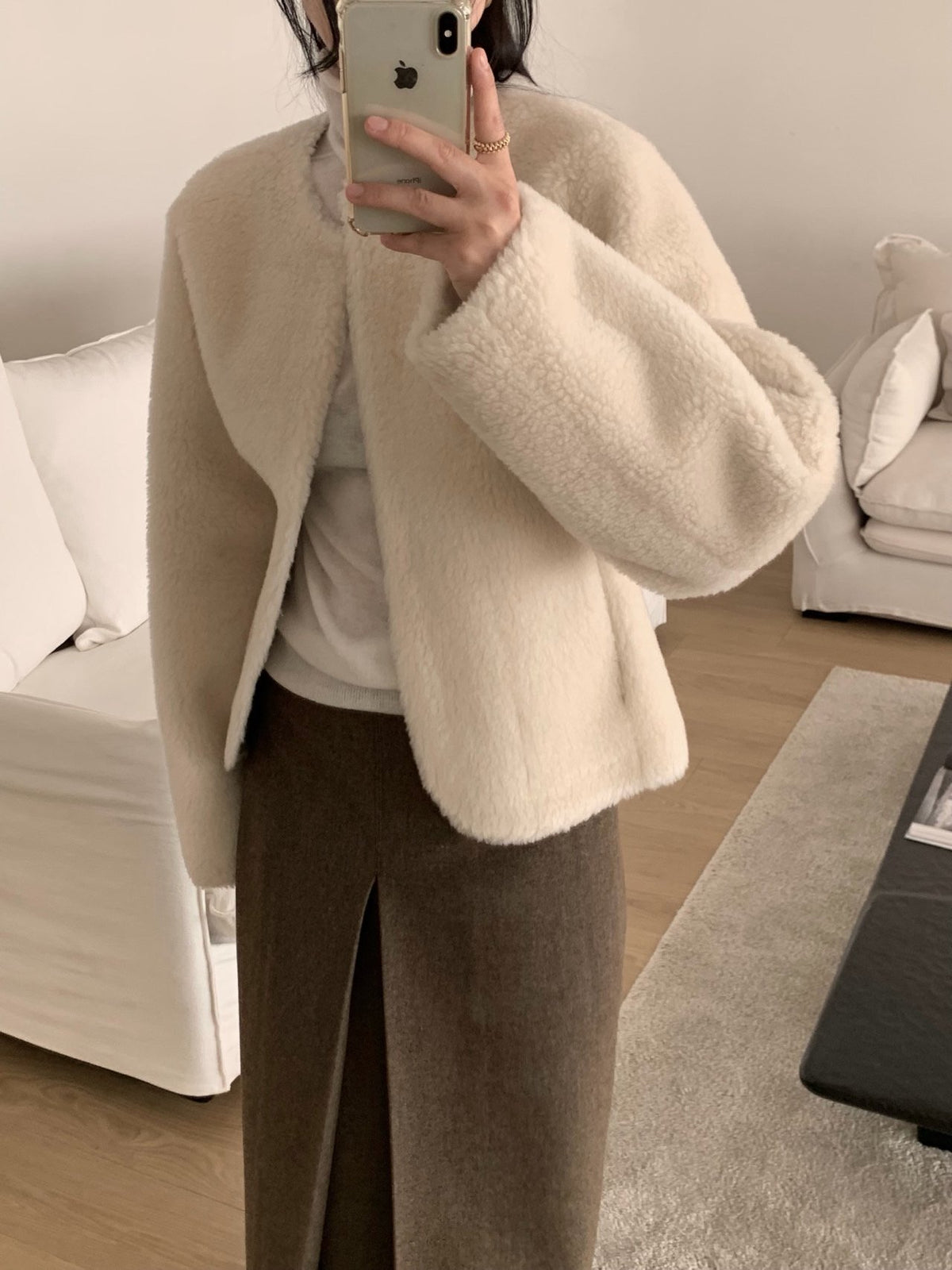Curved wool mustang-2col