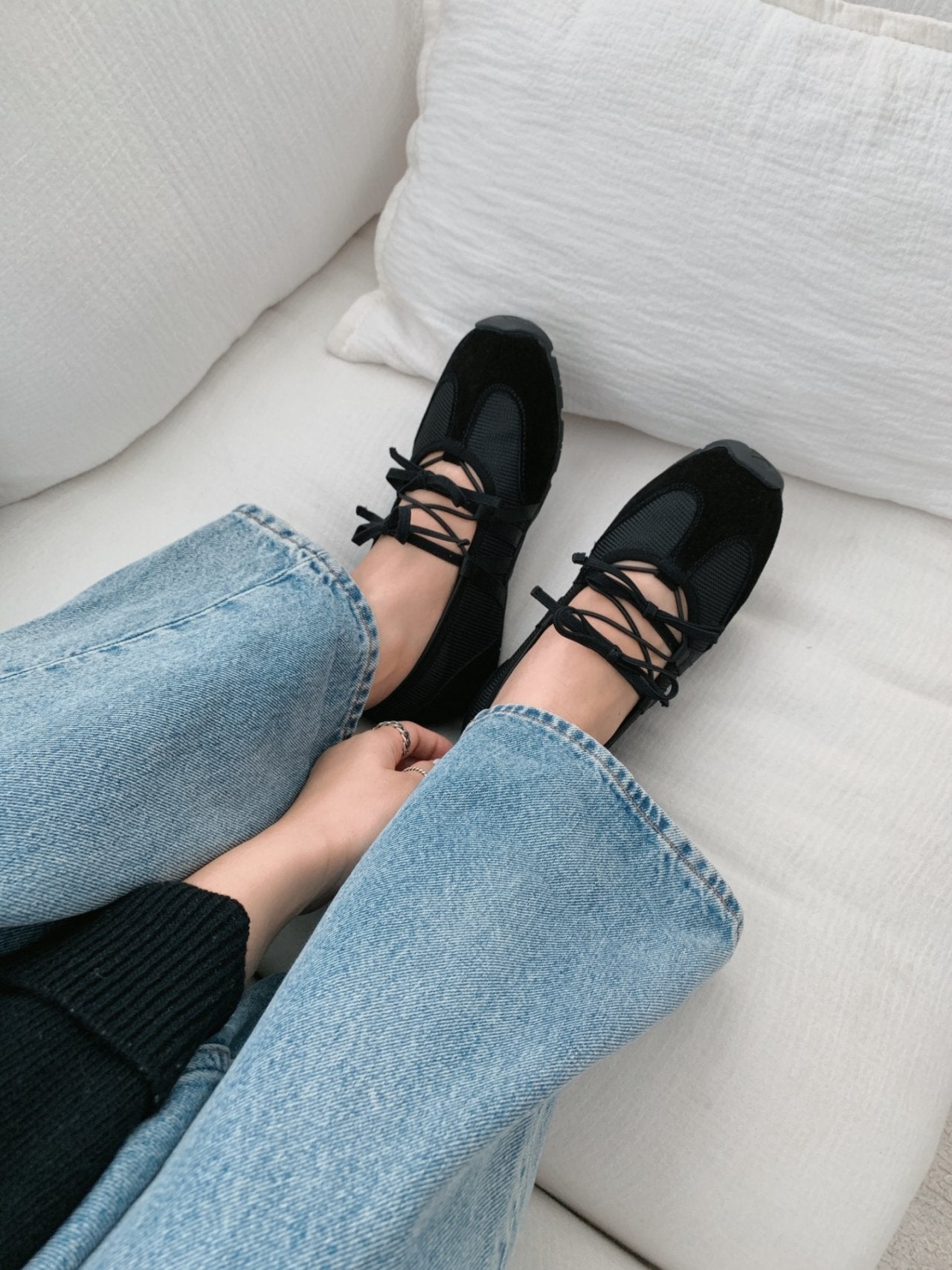 Ribbon Mood Sneakers-2col